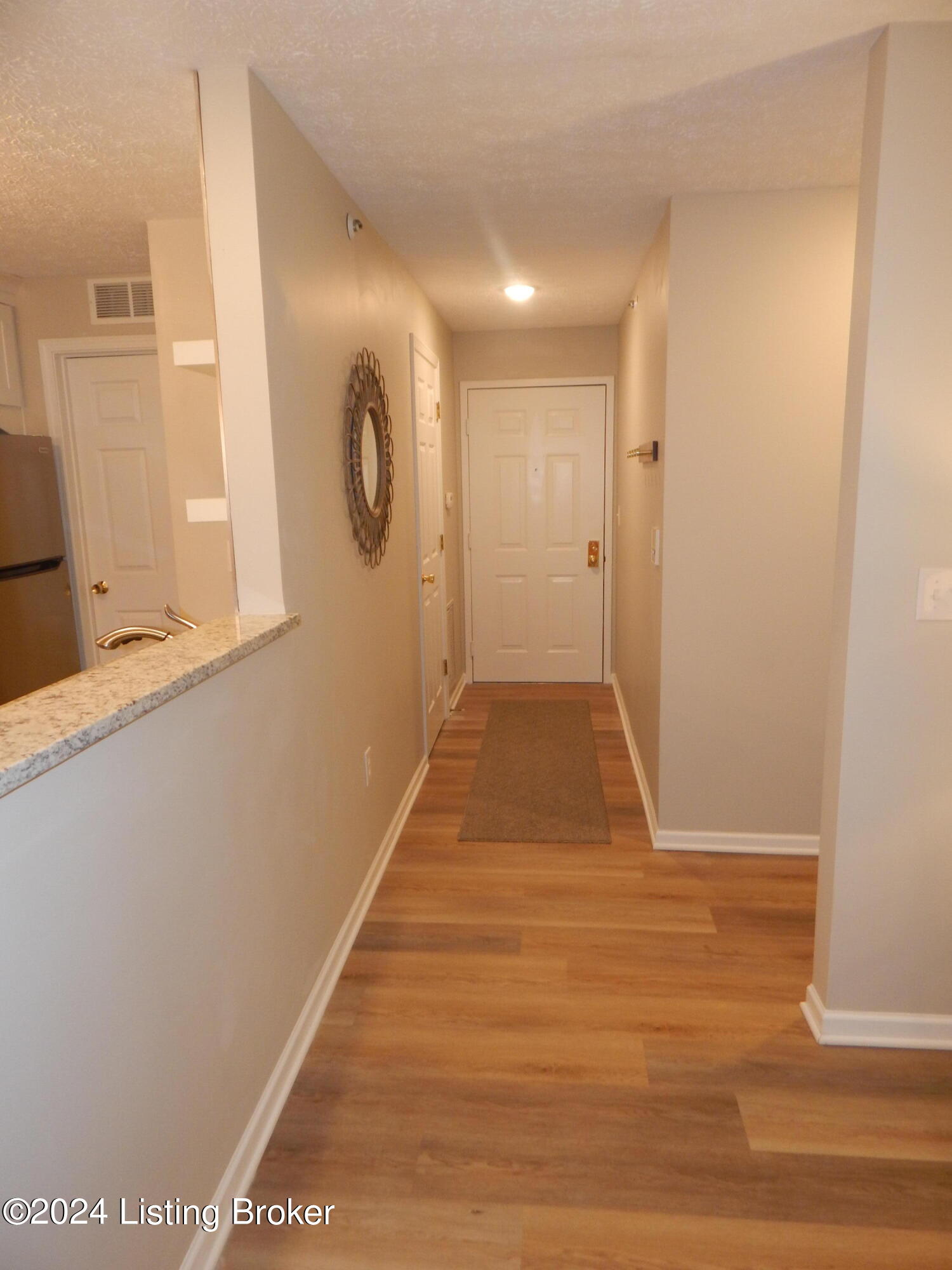 3909 Yardley Ct, 208