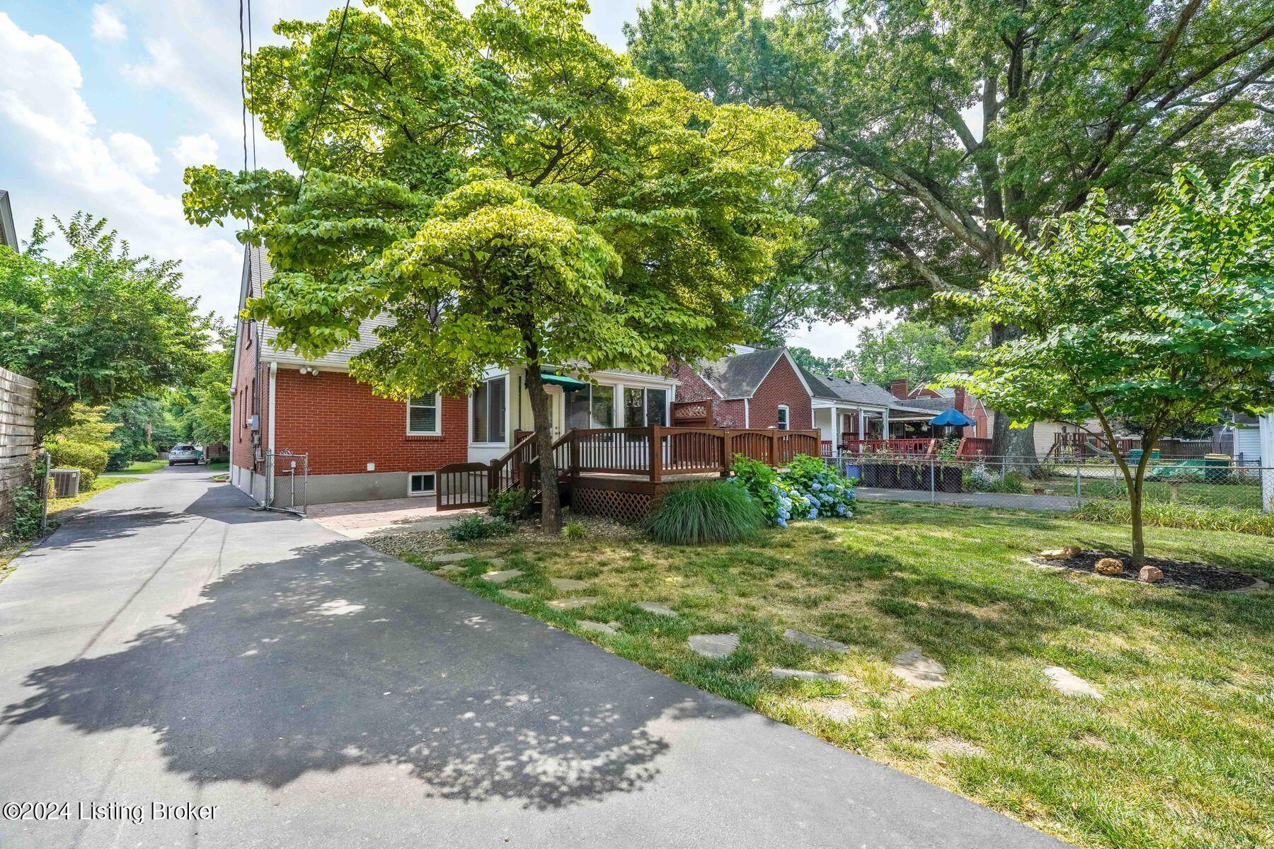 208 Marshall Dr