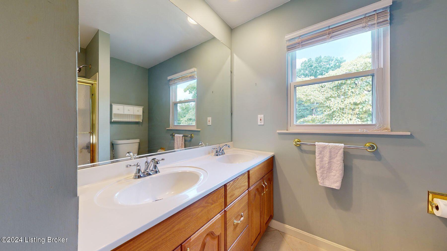 208 Marshall Dr