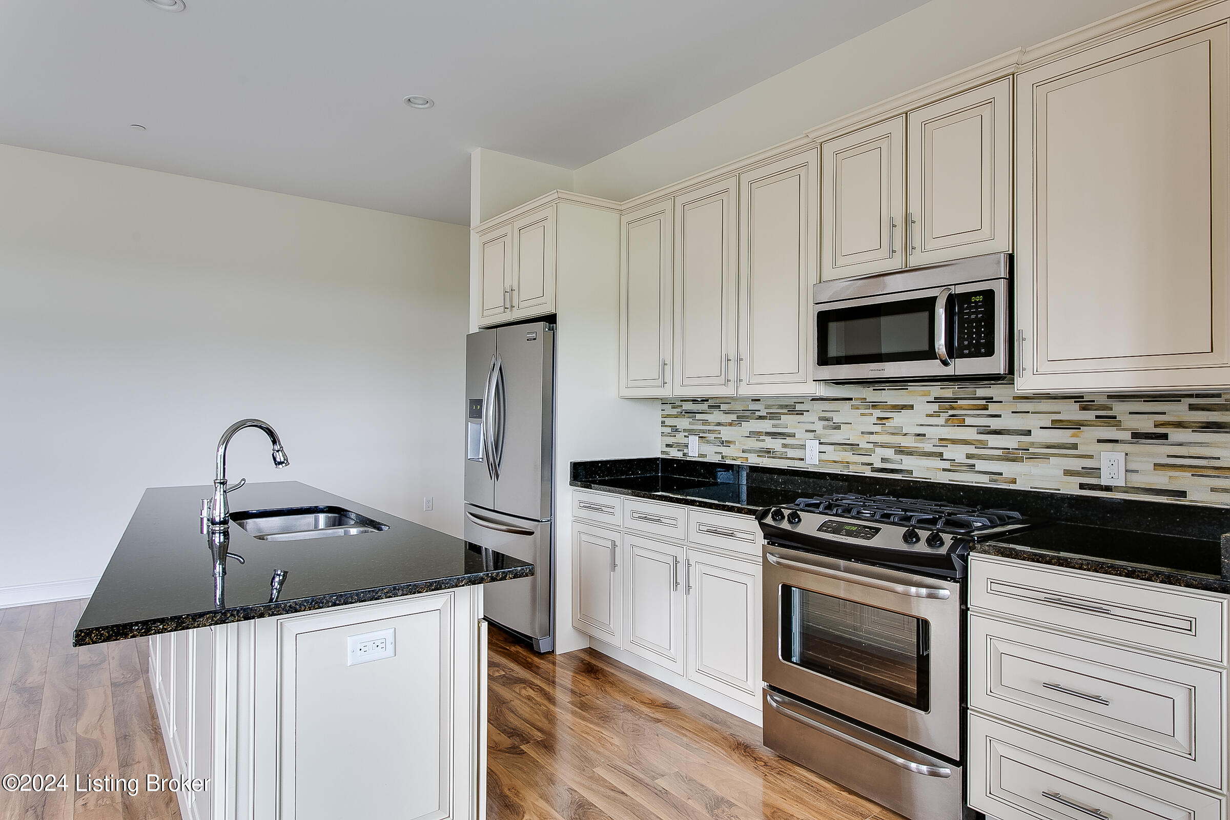 1409 Mockingbird Terrace Dr, 304