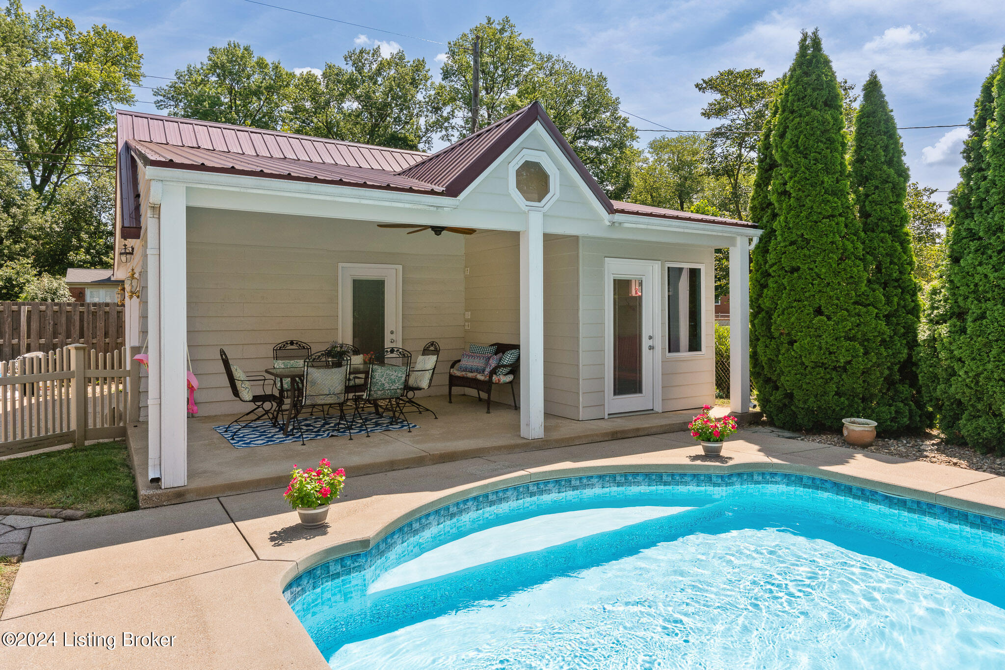 3311 Thrush Rd