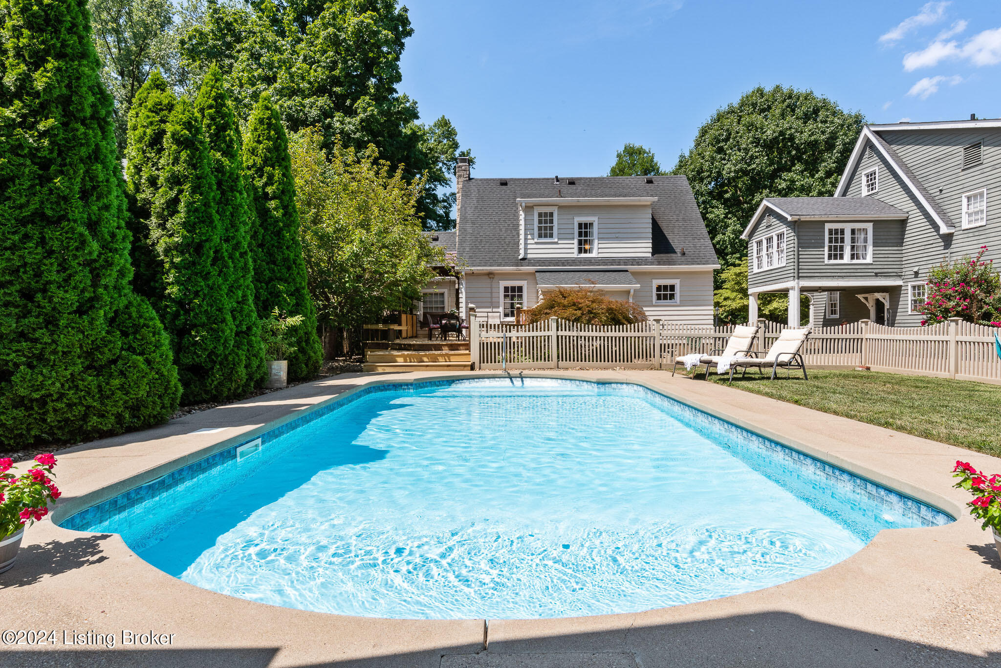 3311 Thrush Rd