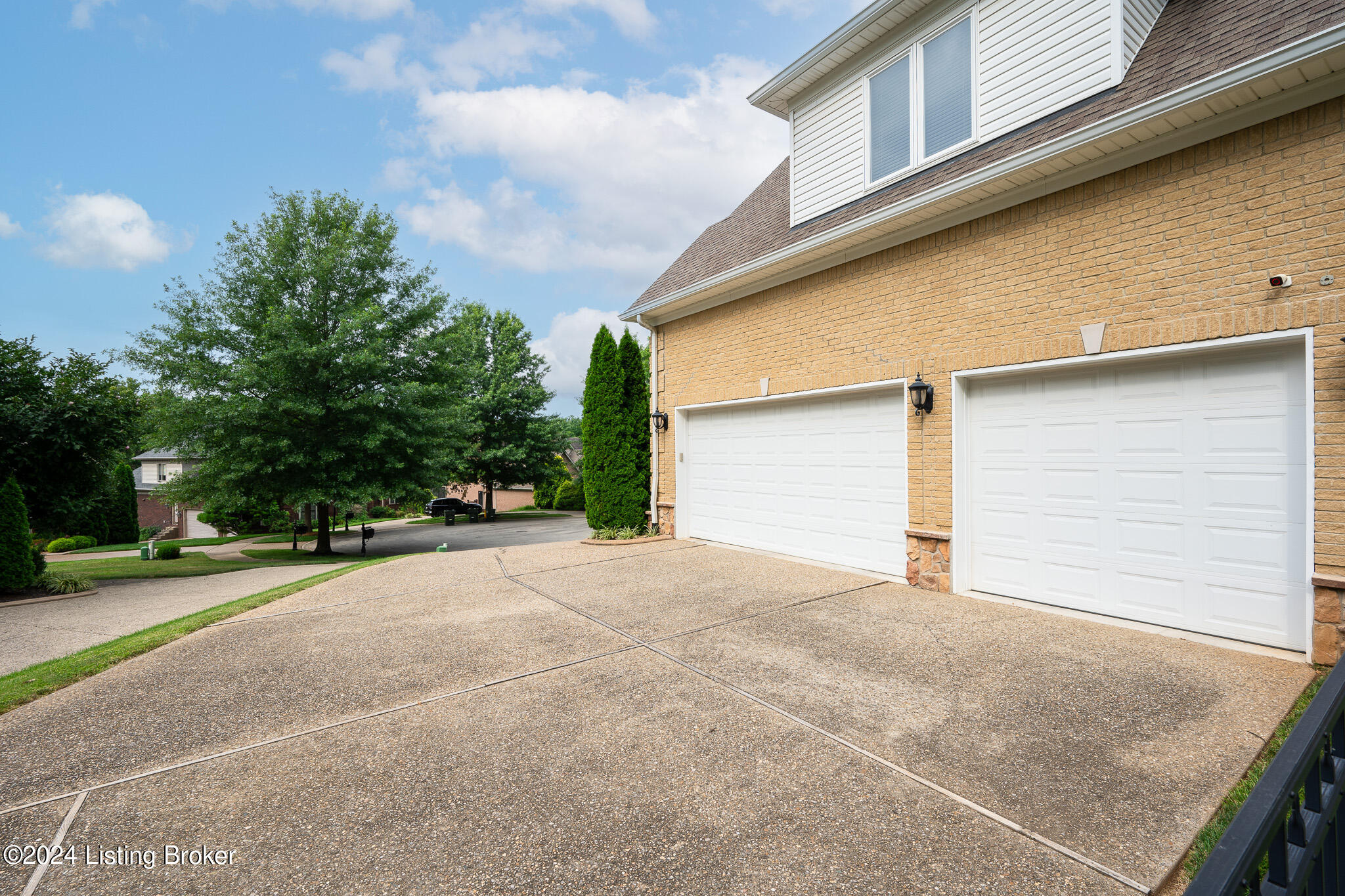 9509 Hayden Creek Ct