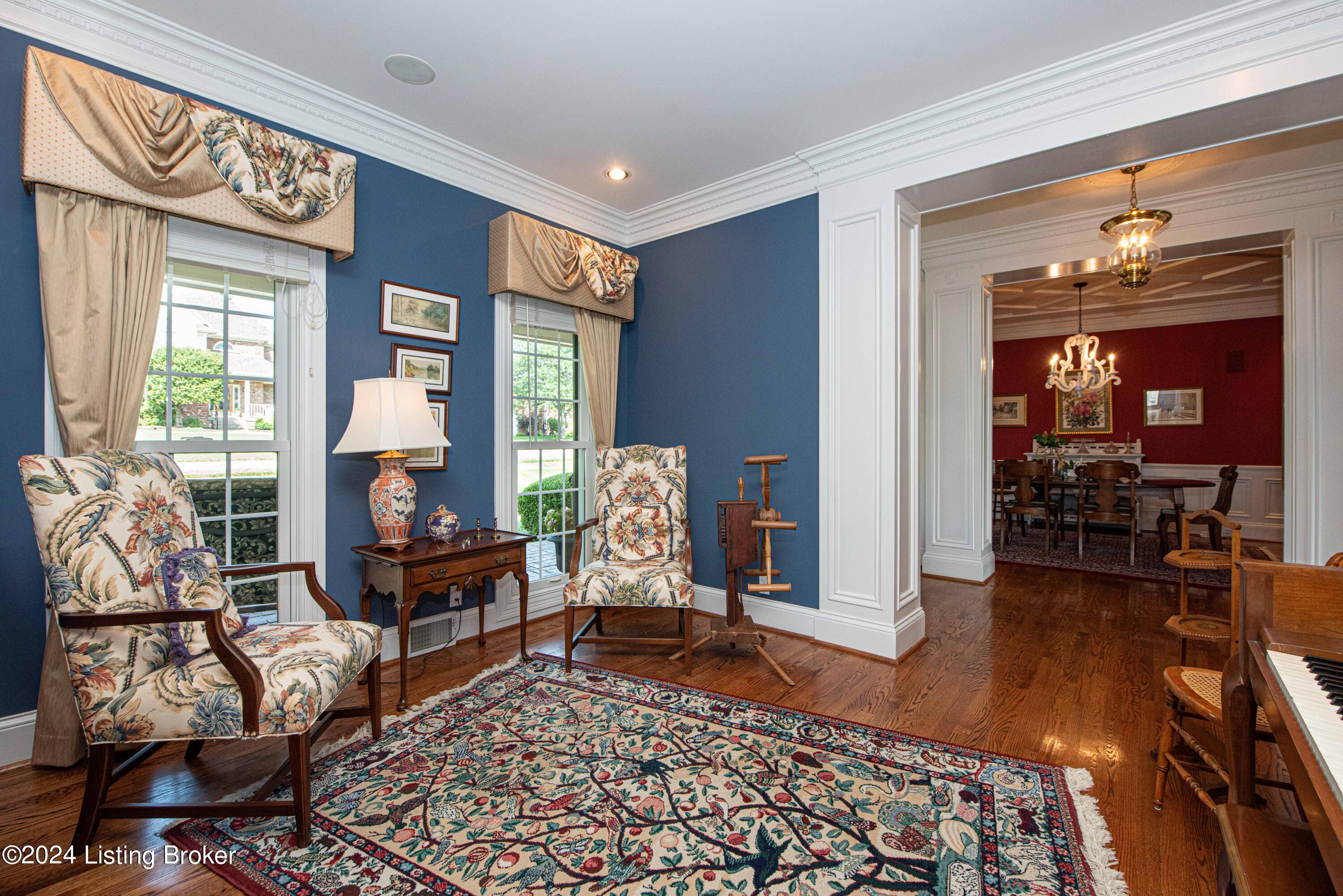 933 Woodland Heights Dr