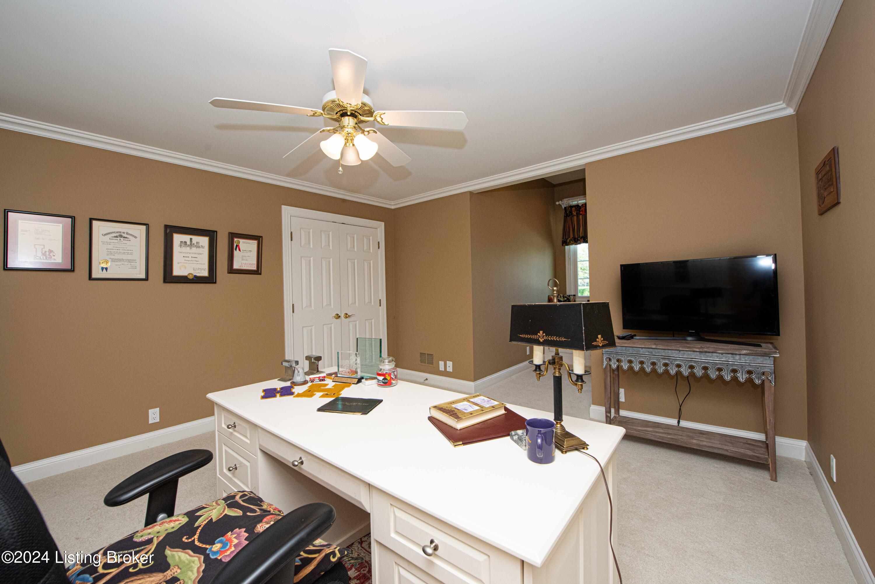 933 Woodland Heights Dr