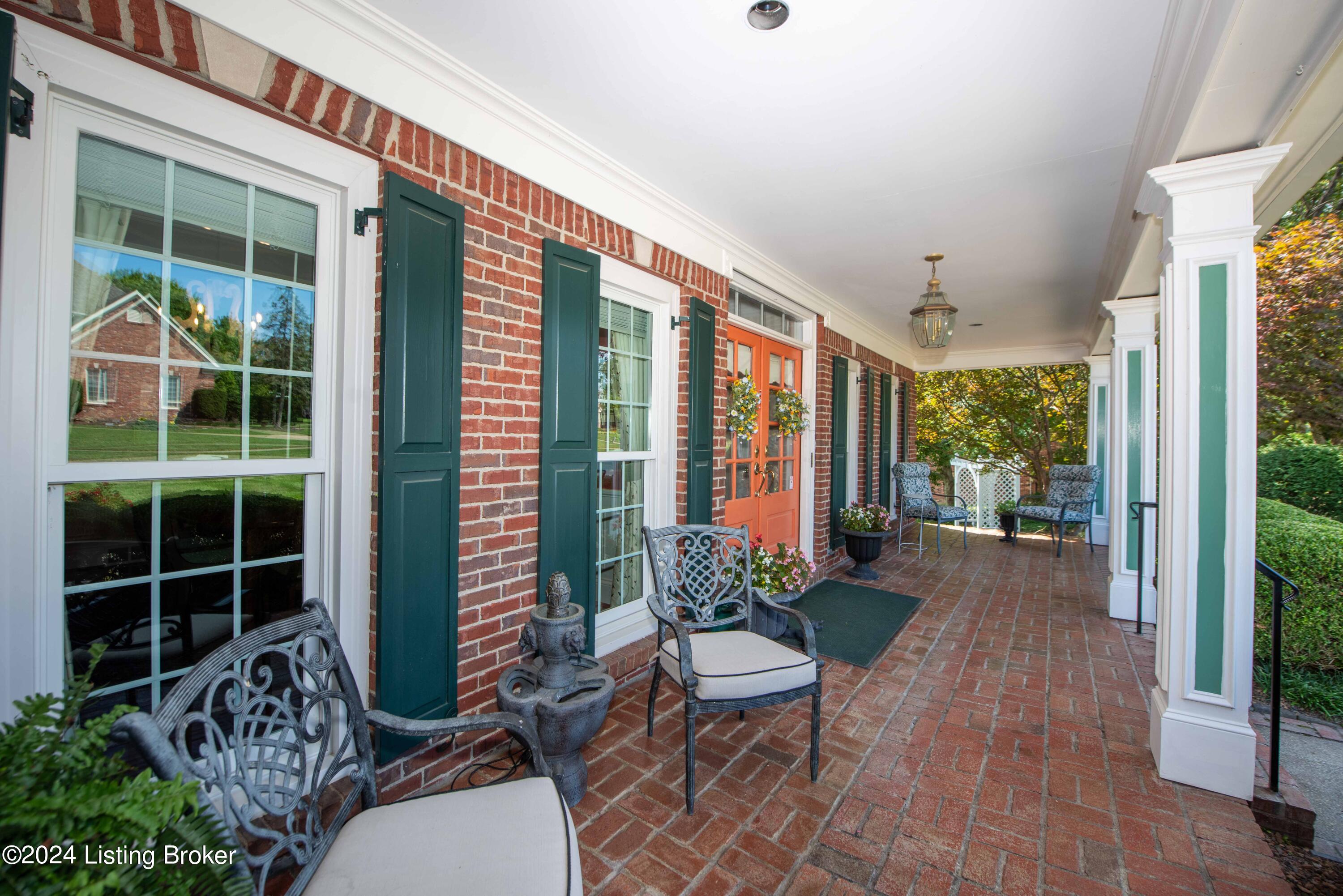 933 Woodland Heights Dr