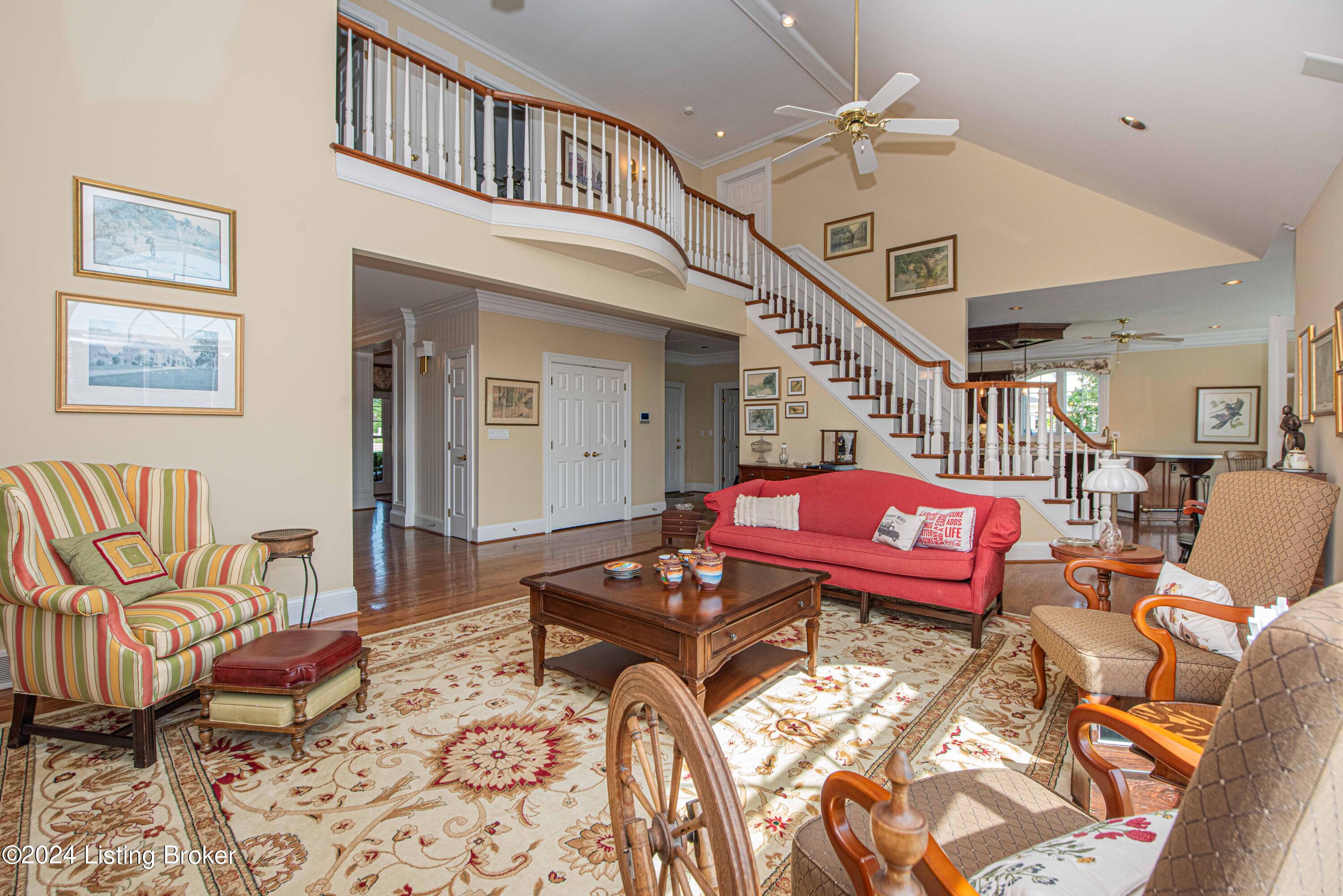 933 Woodland Heights Dr