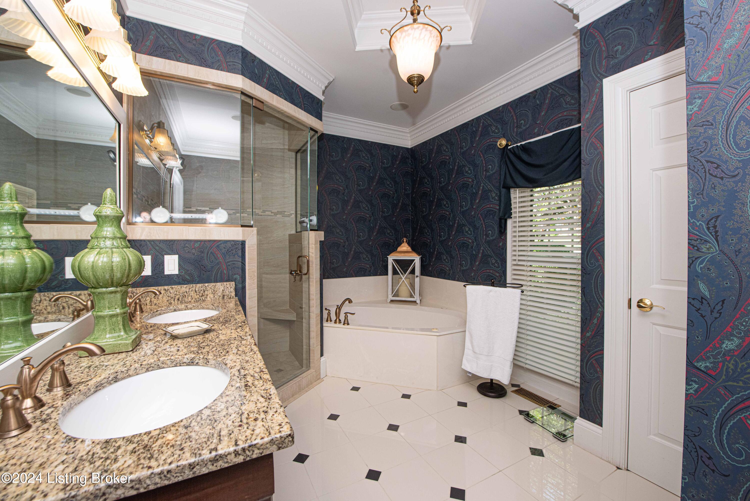 933 Woodland Heights Dr