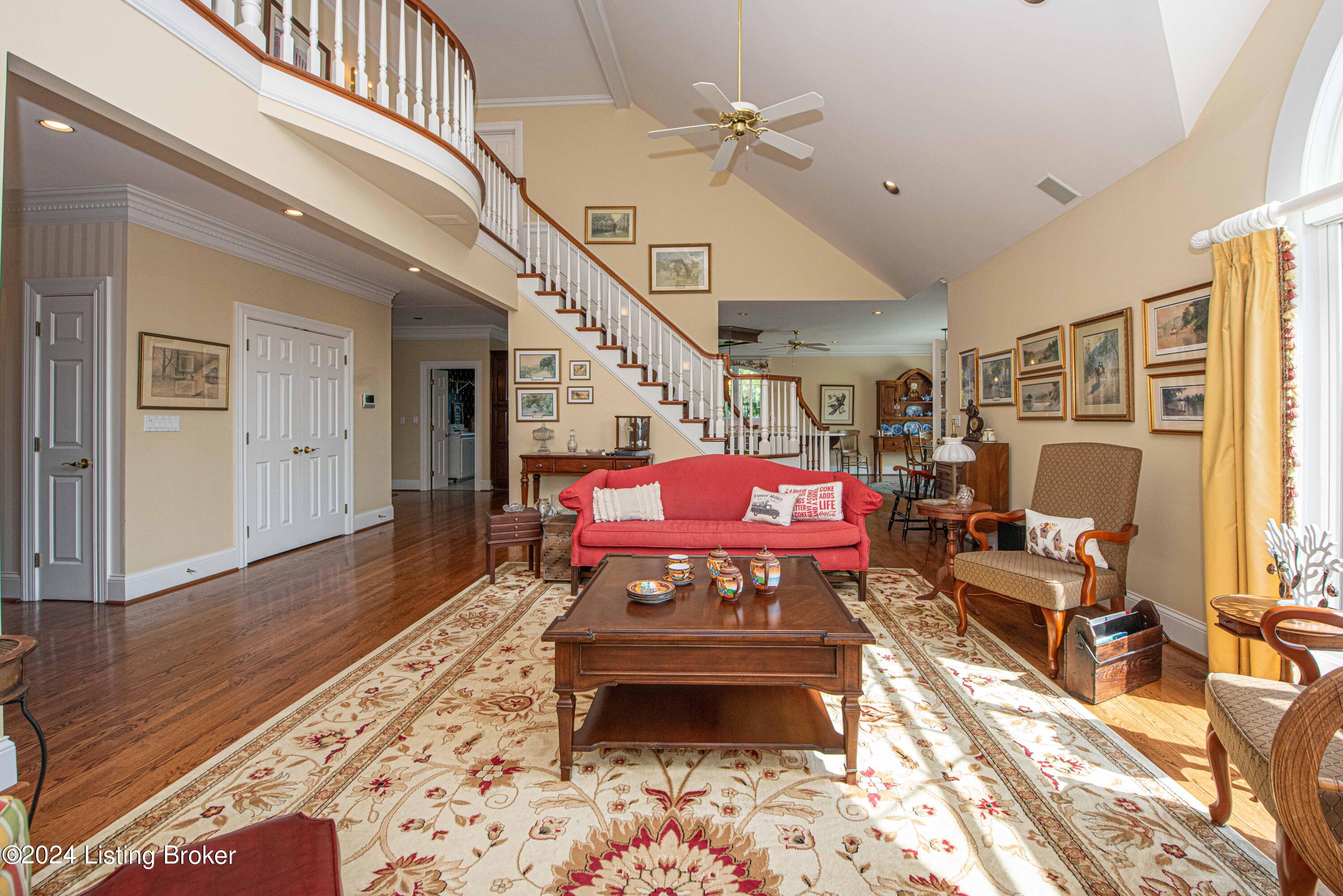 933 Woodland Heights Dr