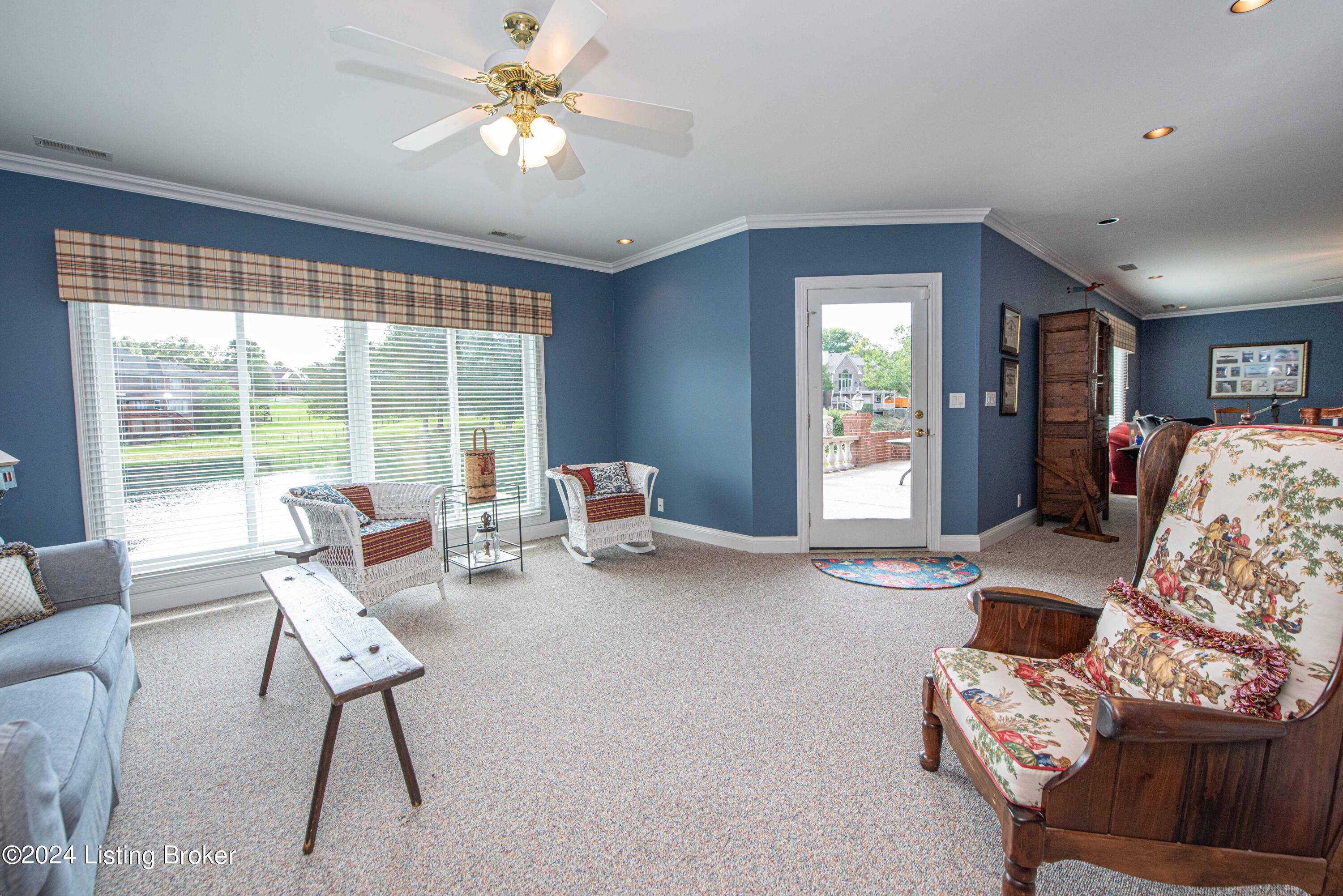933 Woodland Heights Dr