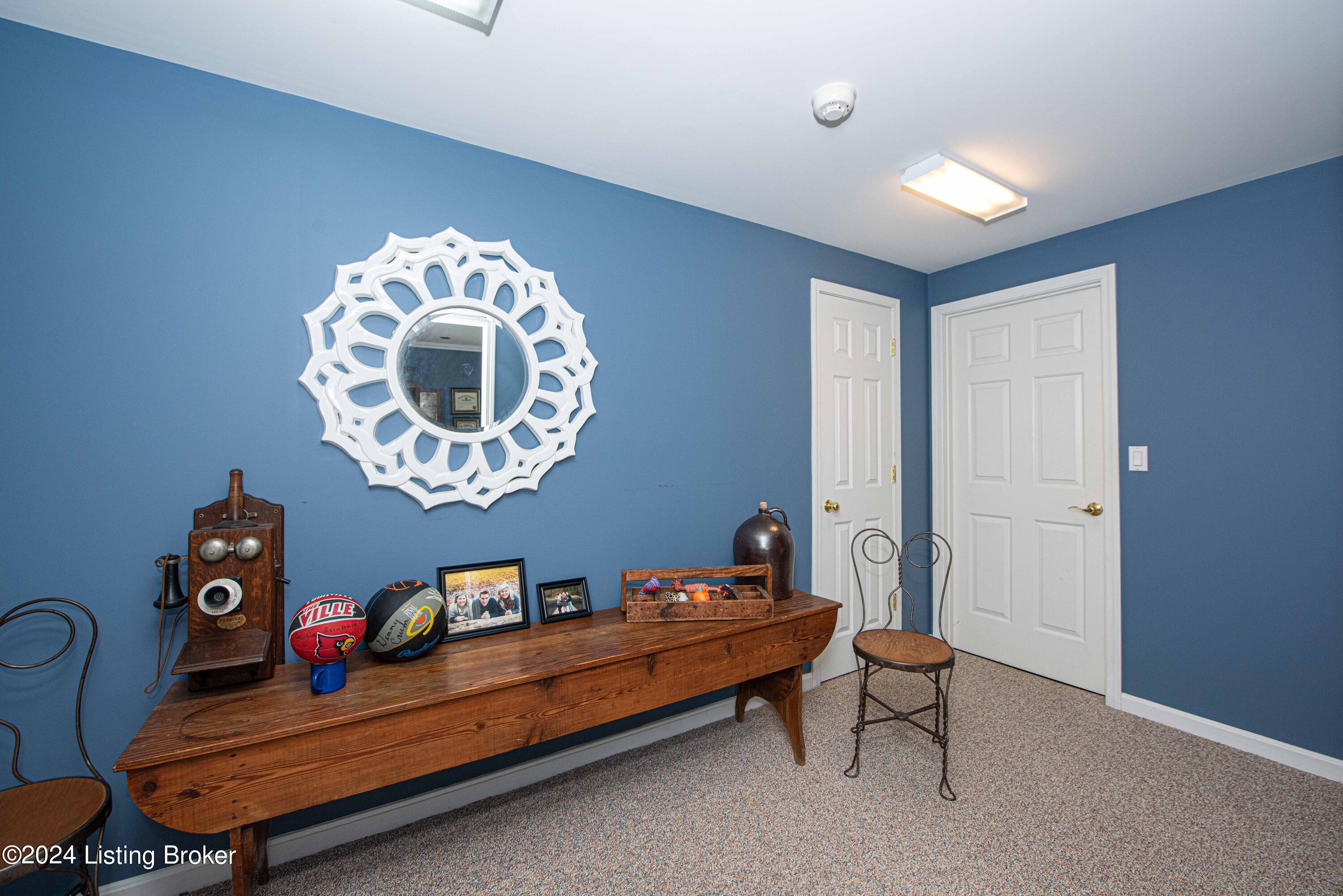 933 Woodland Heights Dr