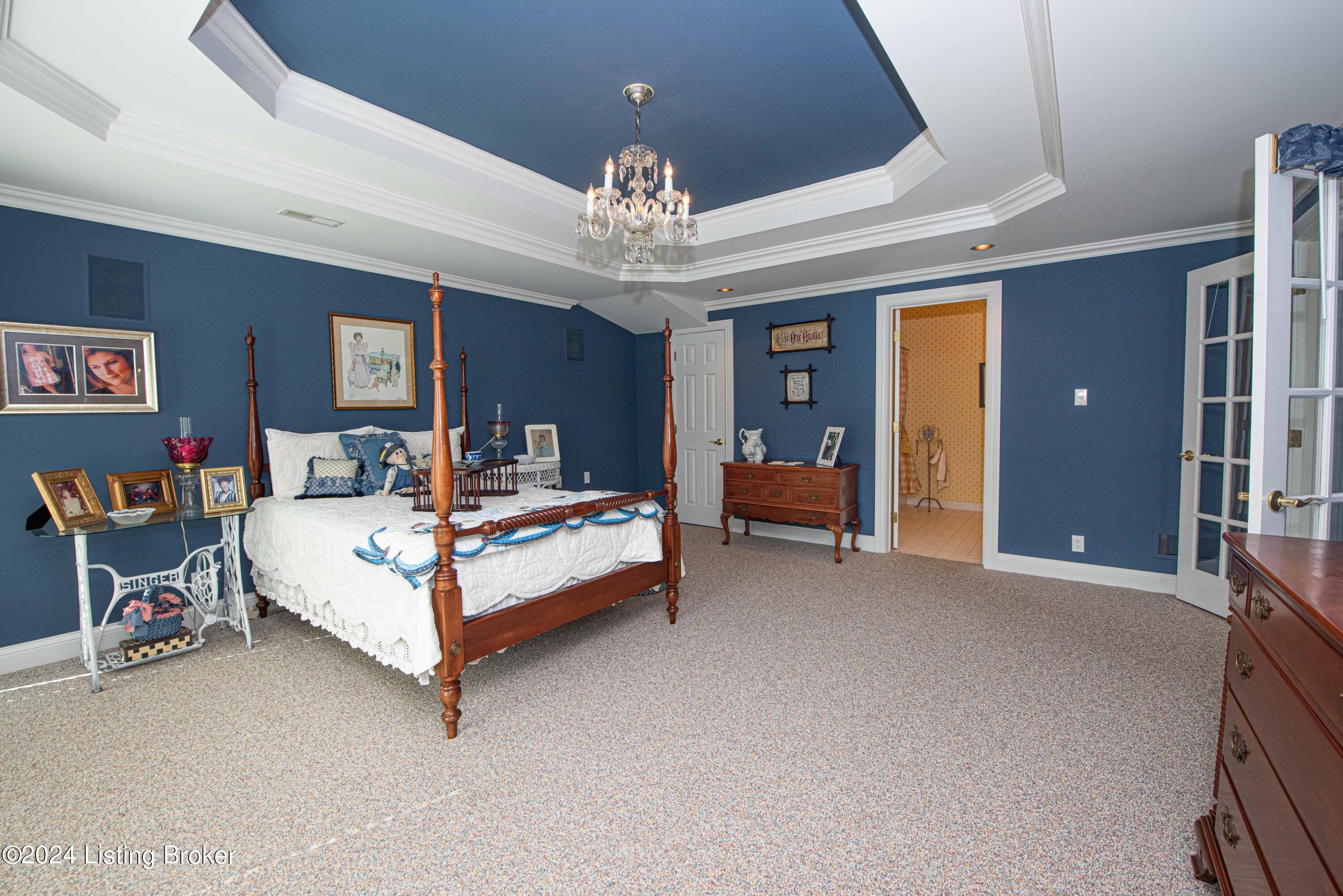 933 Woodland Heights Dr
