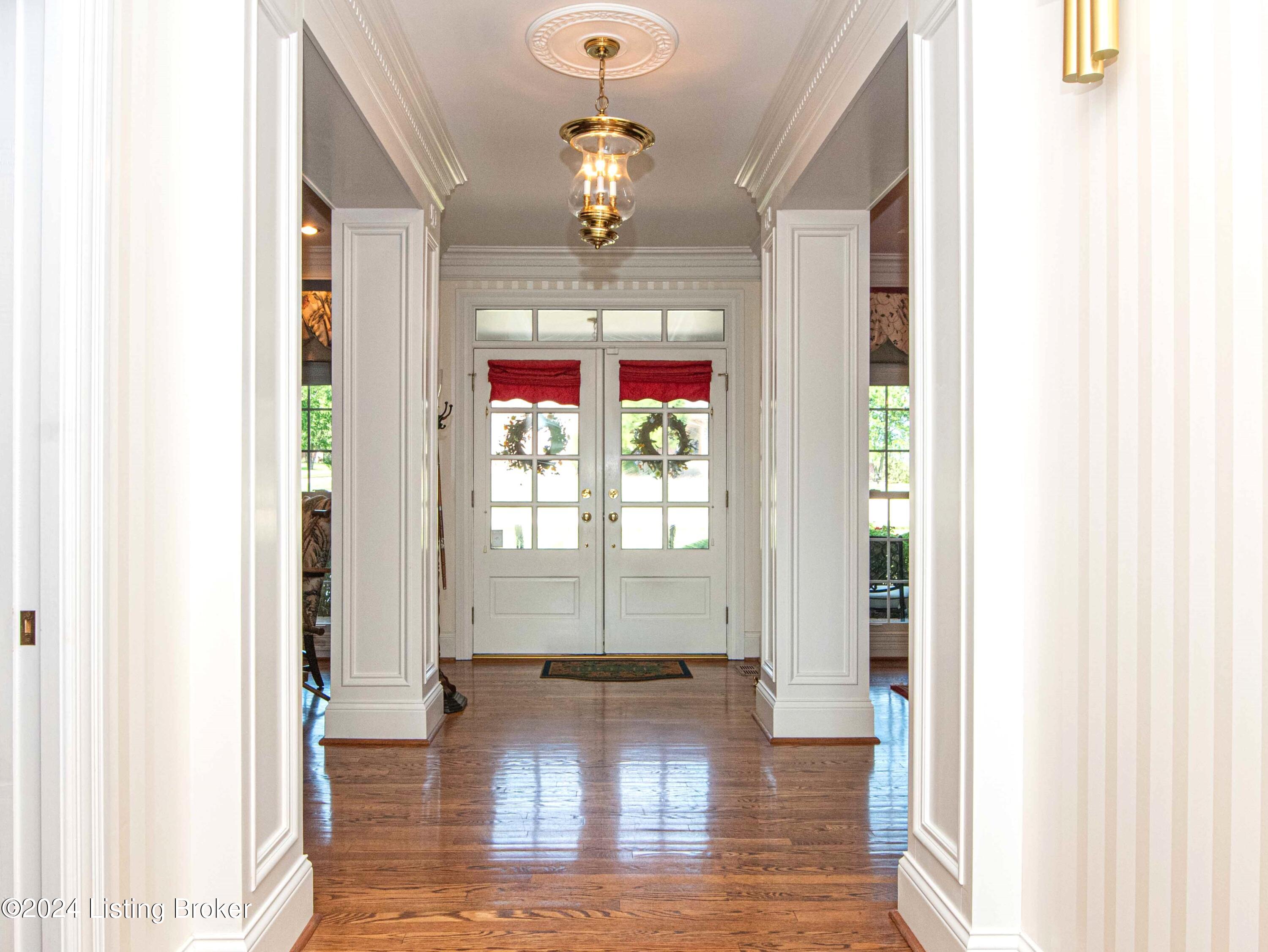 933 Woodland Heights Dr