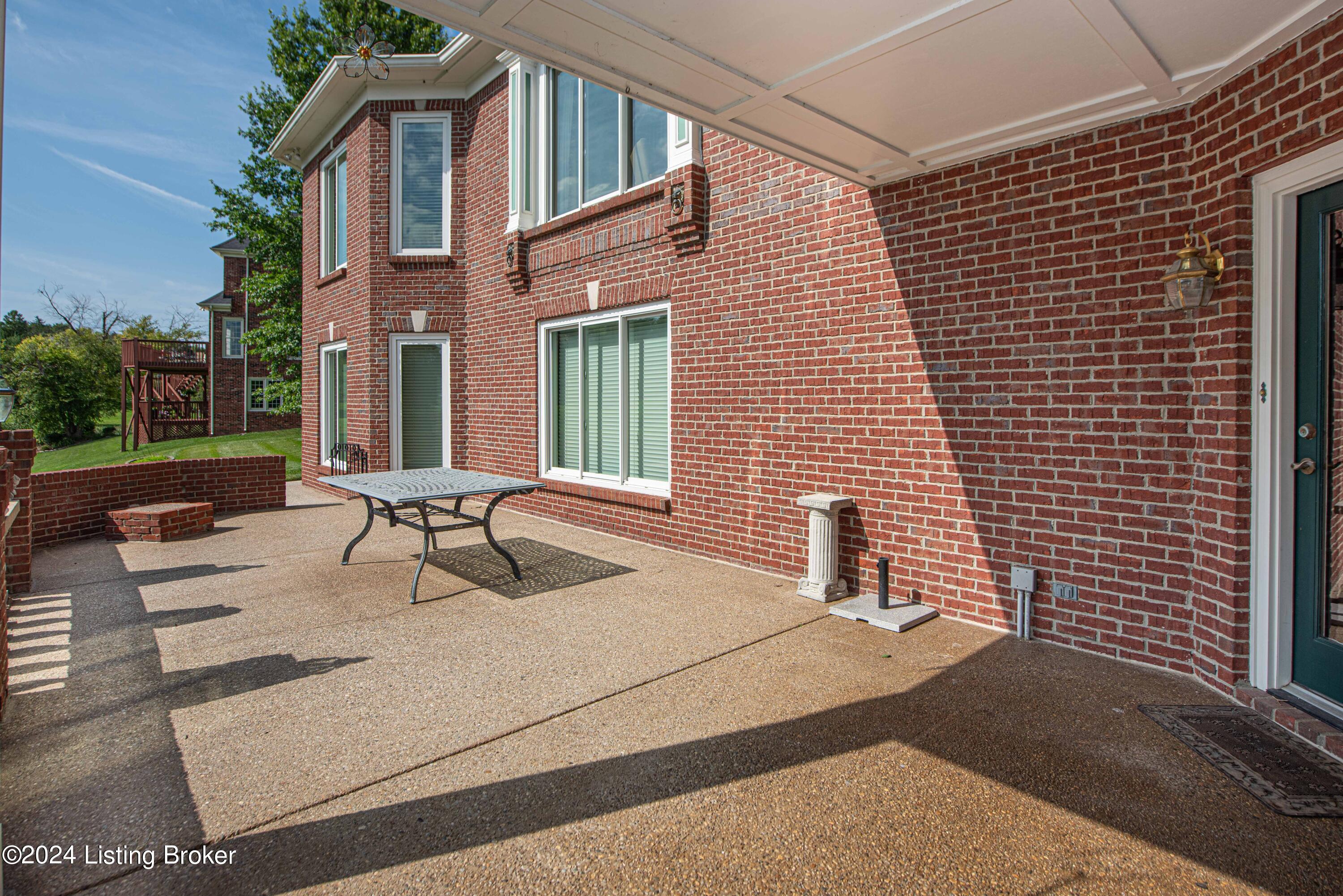 933 Woodland Heights Dr