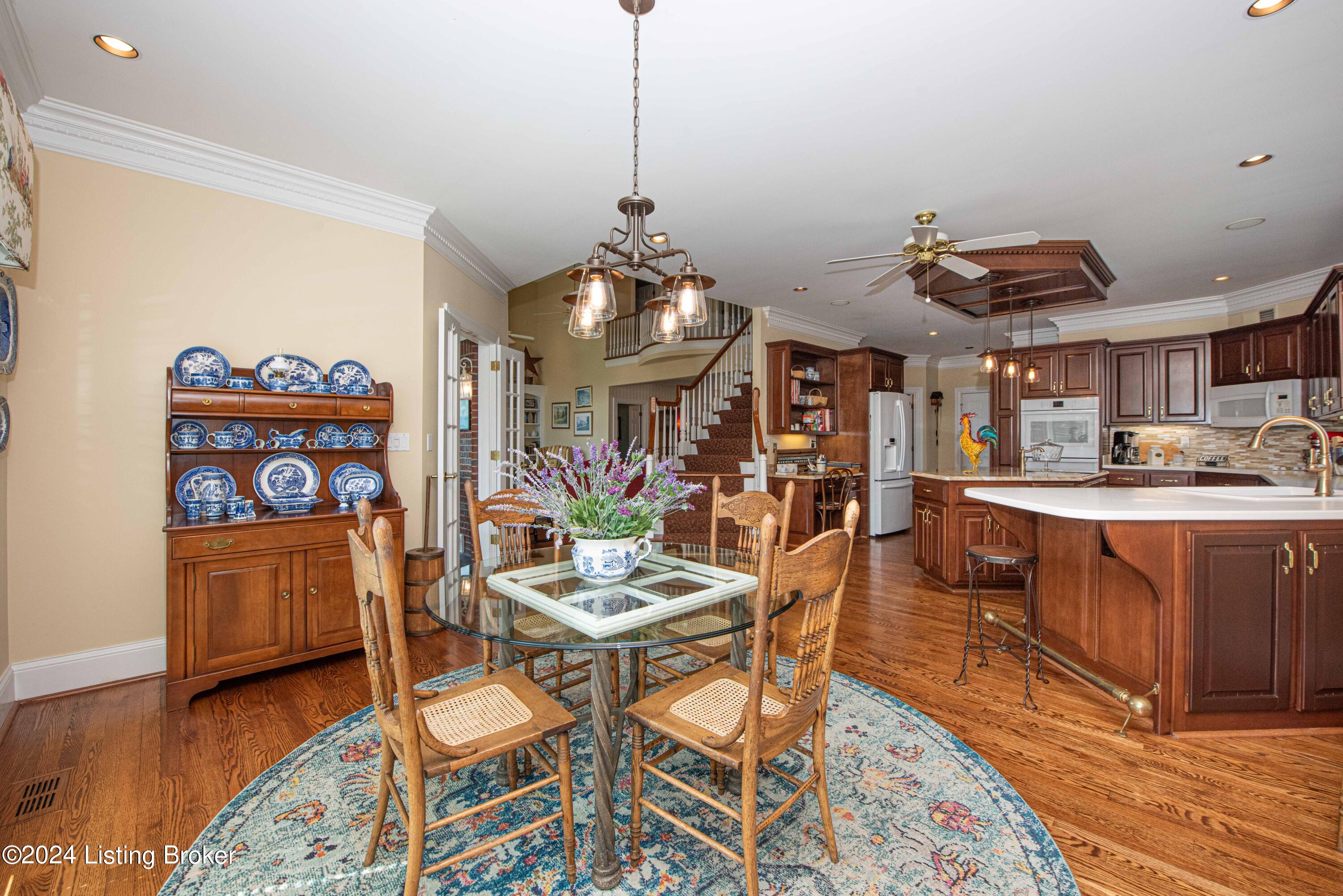 933 Woodland Heights Dr