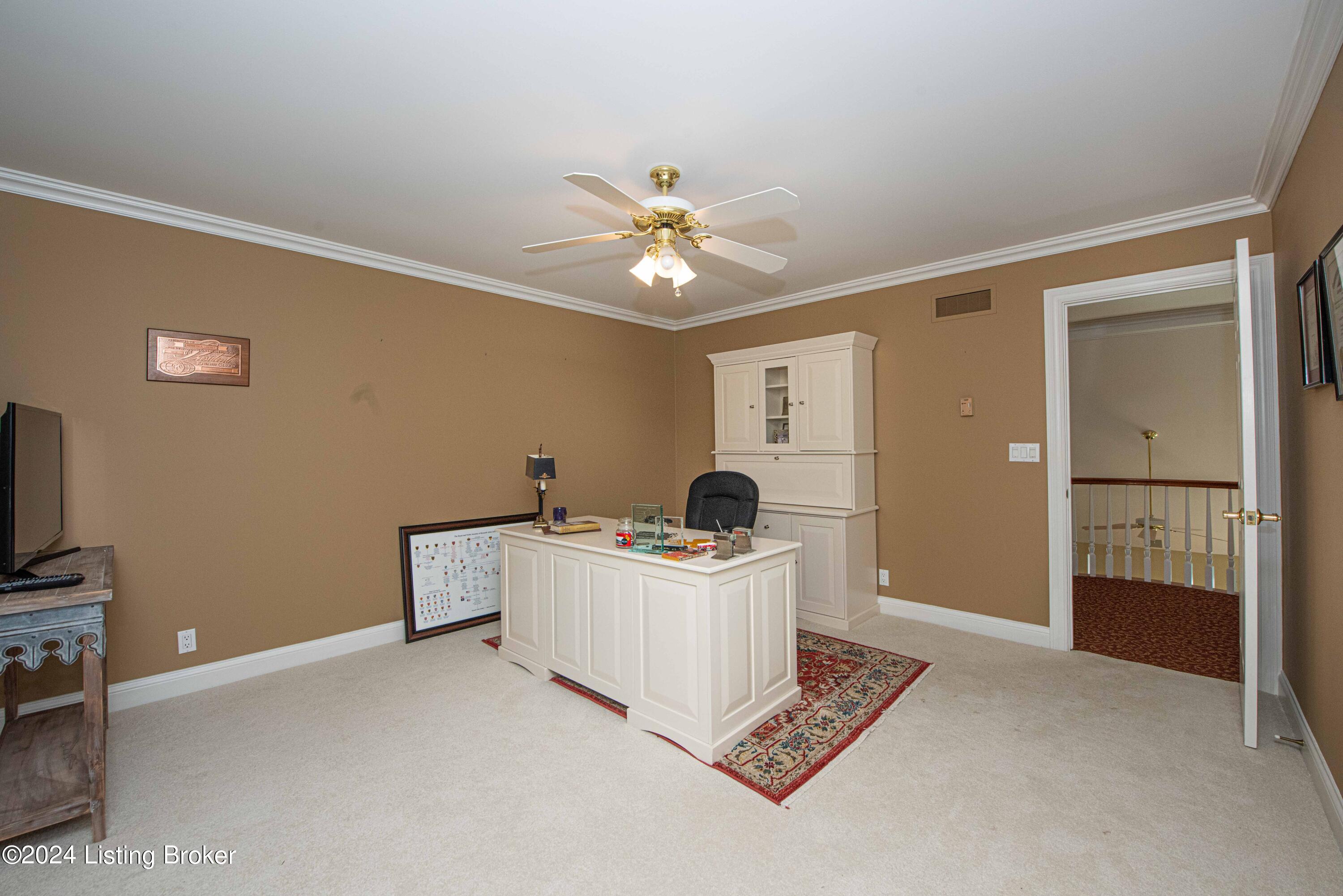 933 Woodland Heights Dr