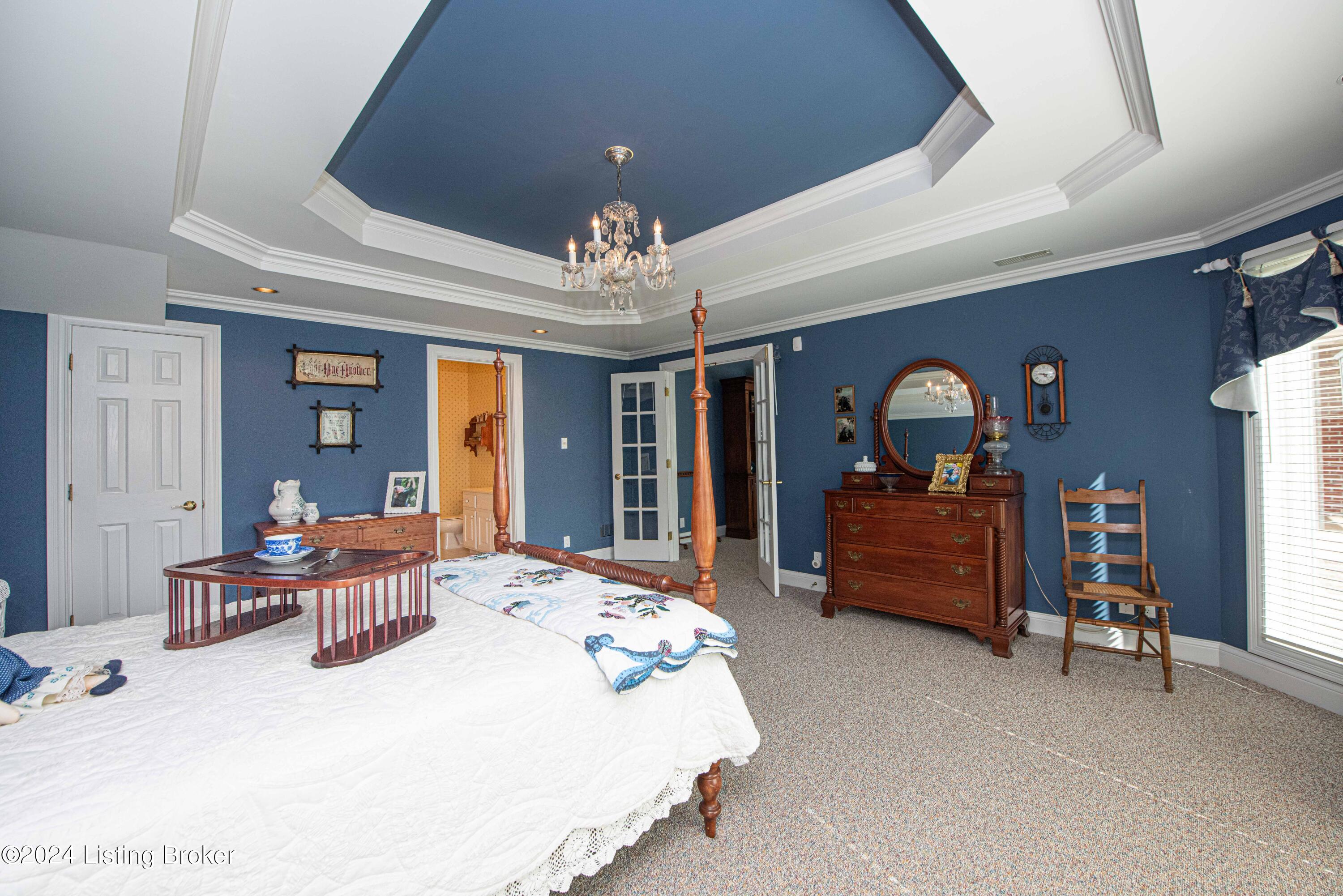 933 Woodland Heights Dr