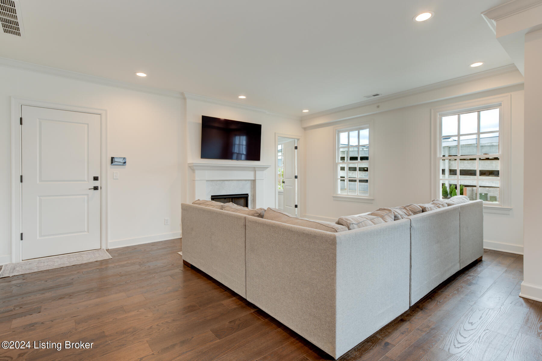 6314 St Bernadette Ave, 201