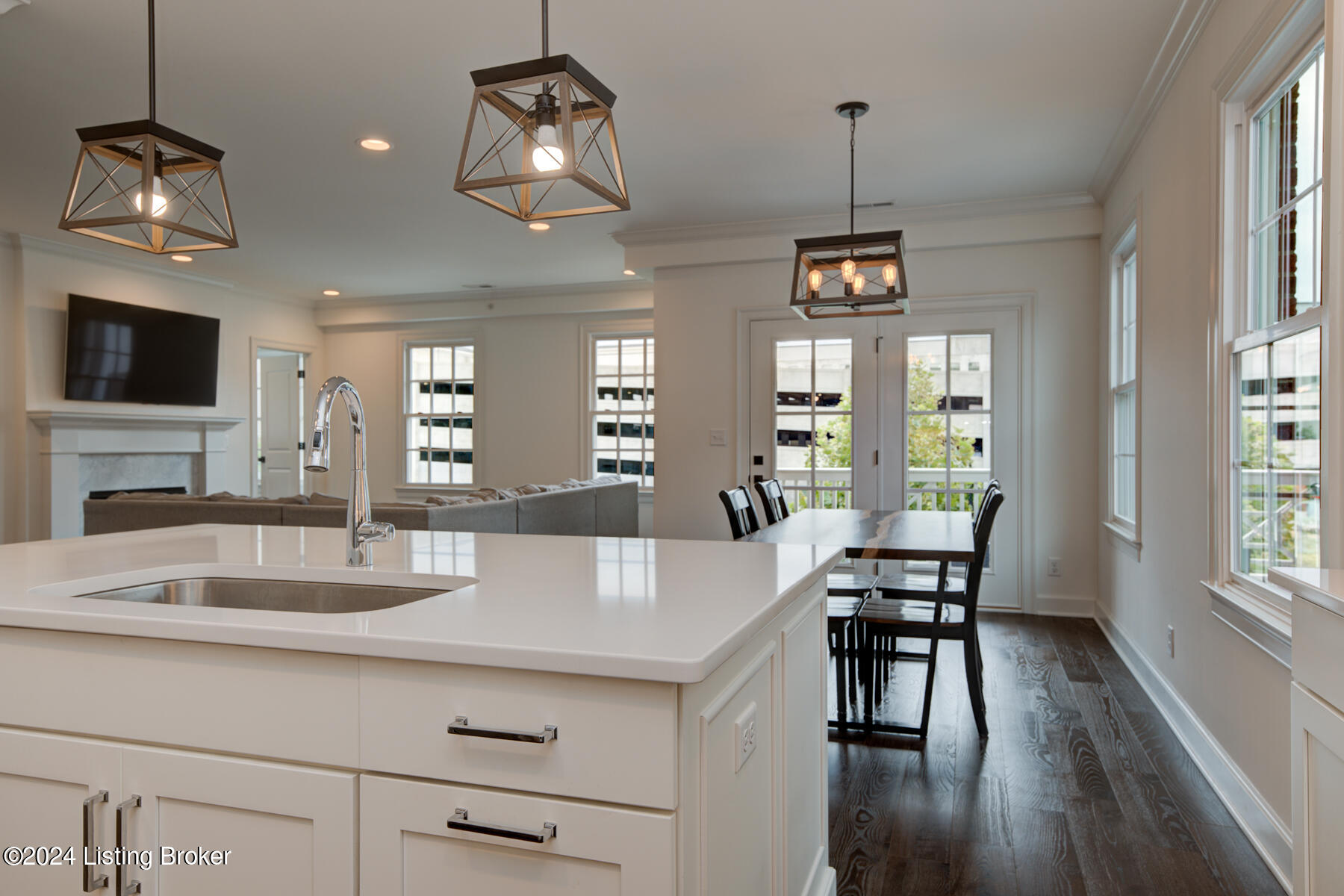 6314 St Bernadette Ave, 201