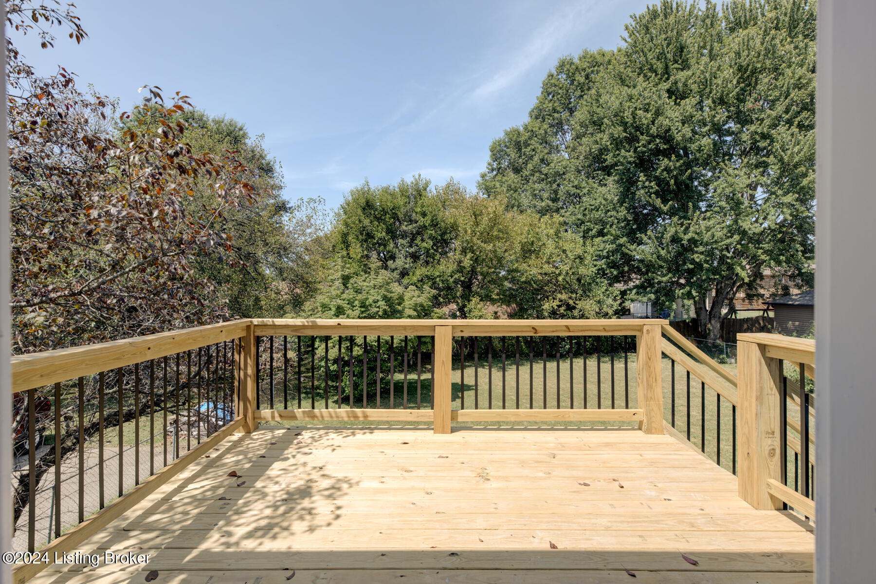 7411 Crawfordshire Ln