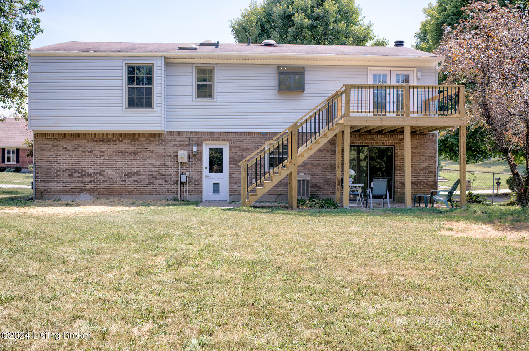 7411 Crawfordshire Ln