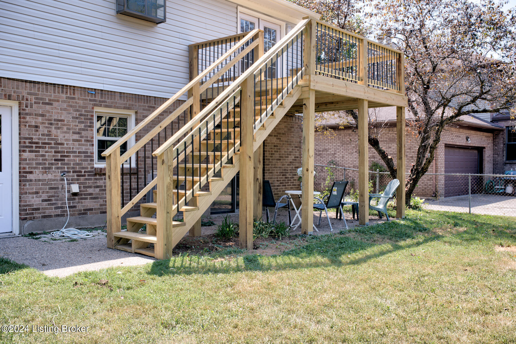 7411 Crawfordshire Ln