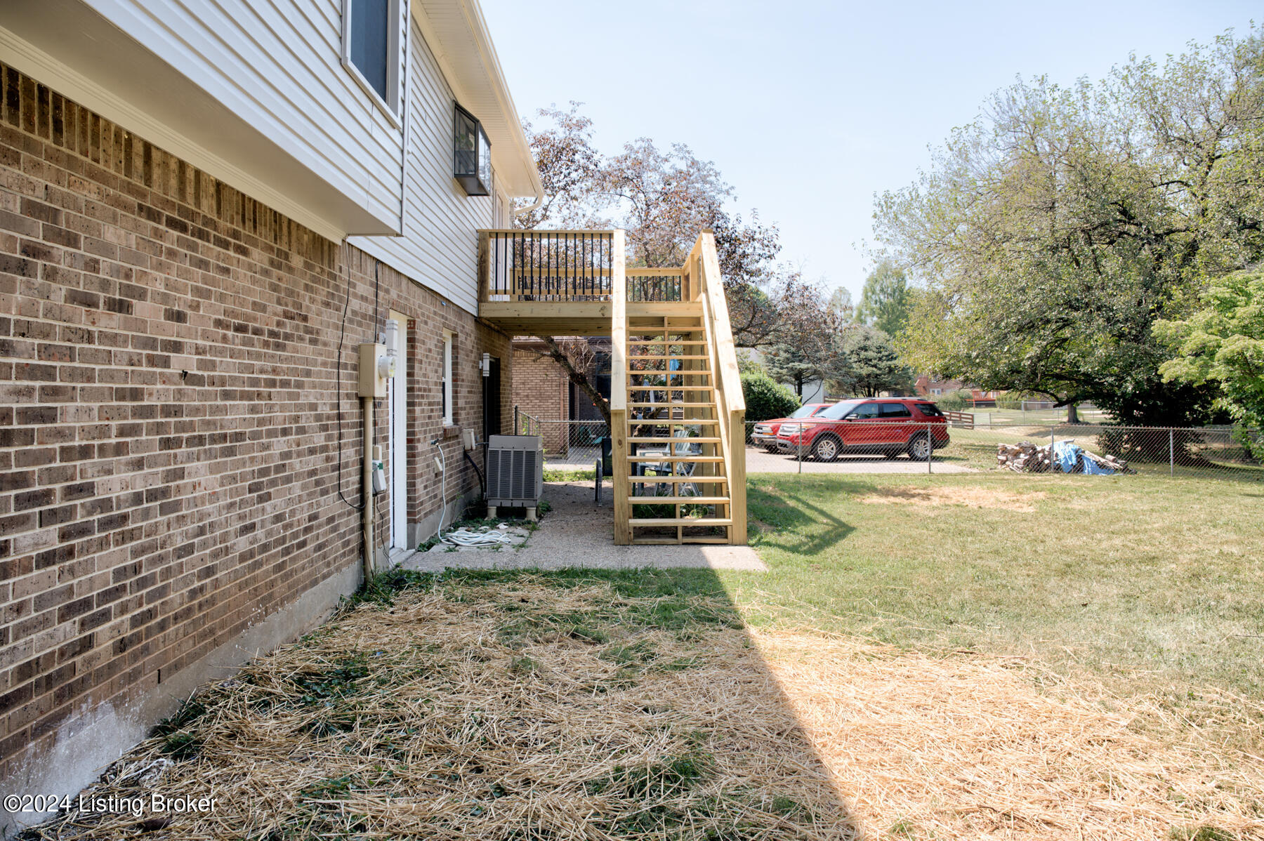 7411 Crawfordshire Ln