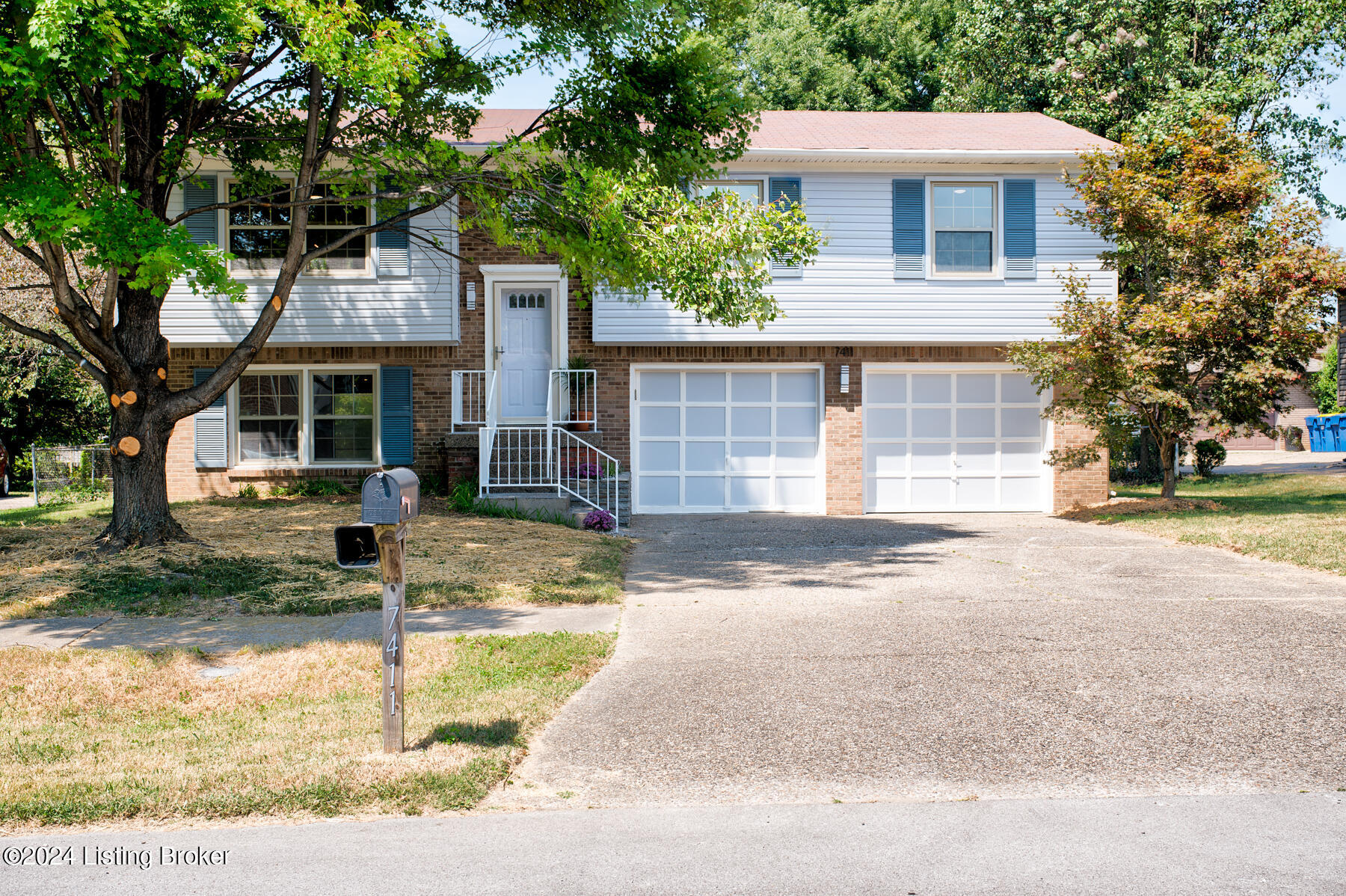 7411 Crawfordshire Ln