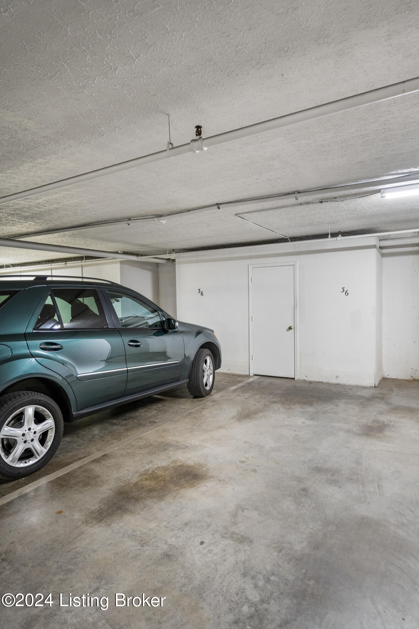 5701 Coach Gate Wynde, 36