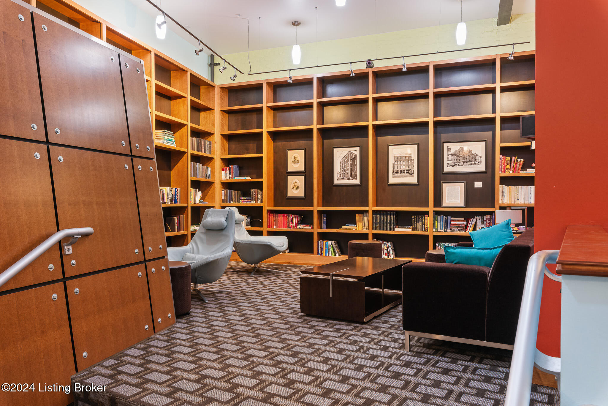 309 E Market St, 210