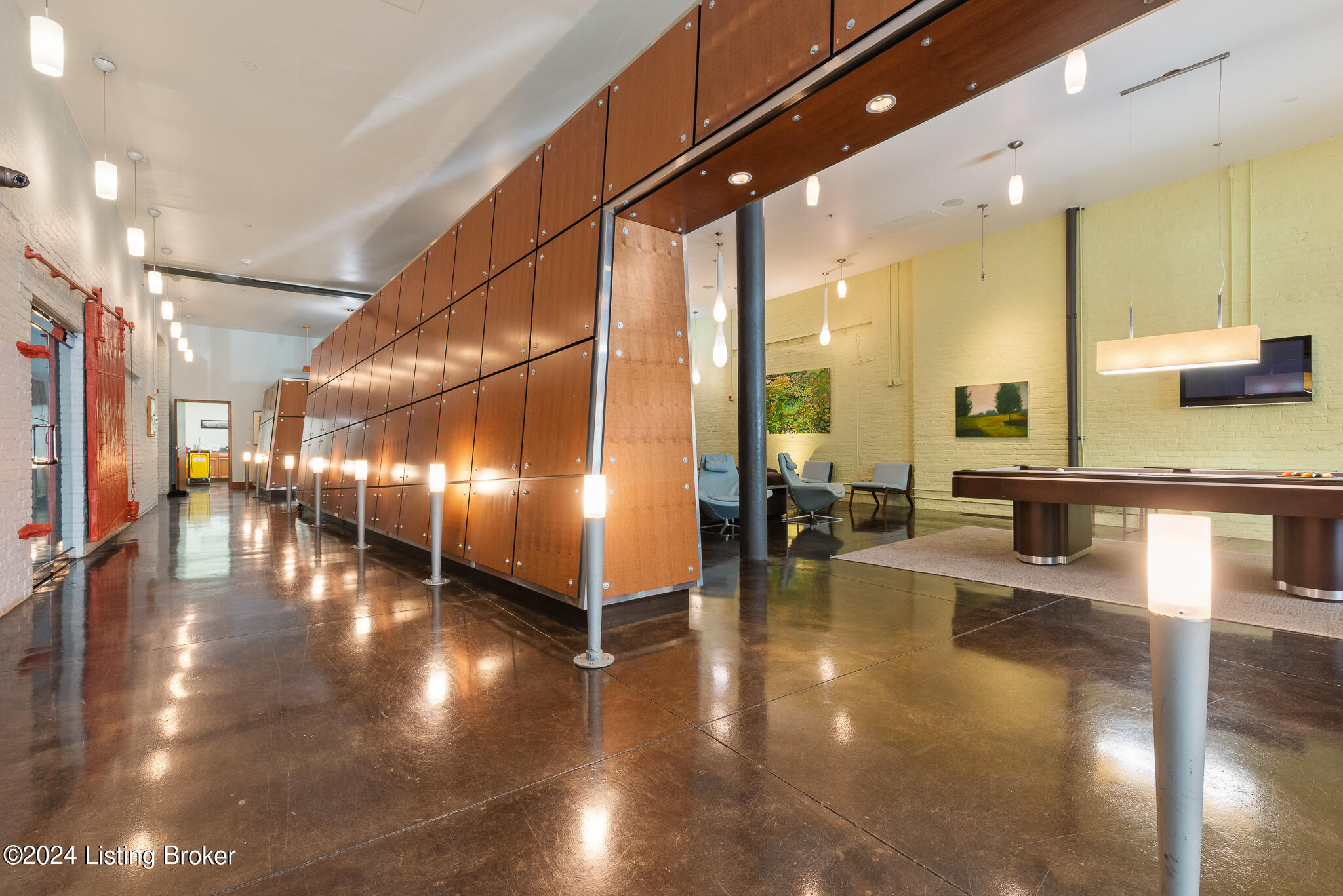 309 E Market St, 210