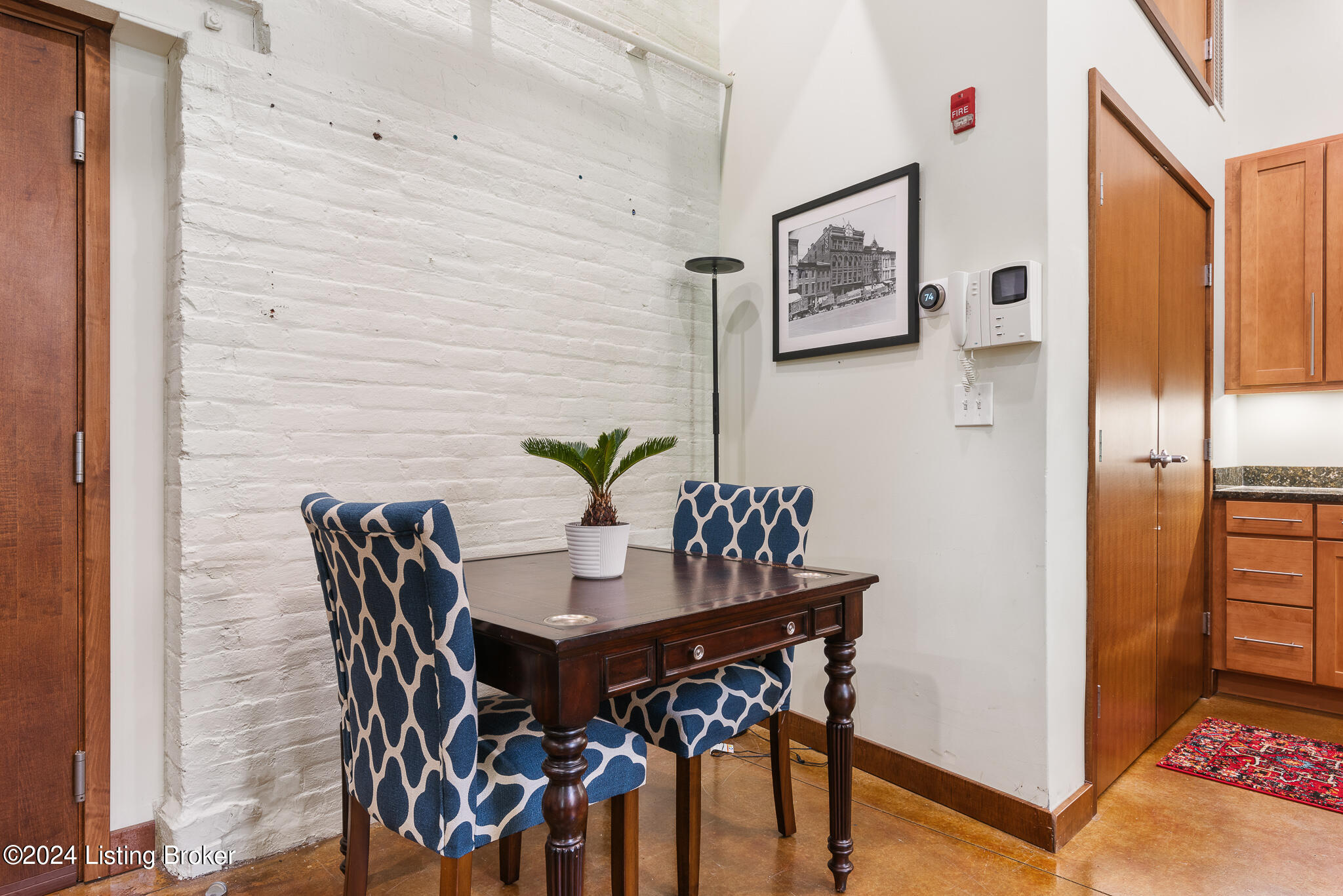 309 E Market St, 210