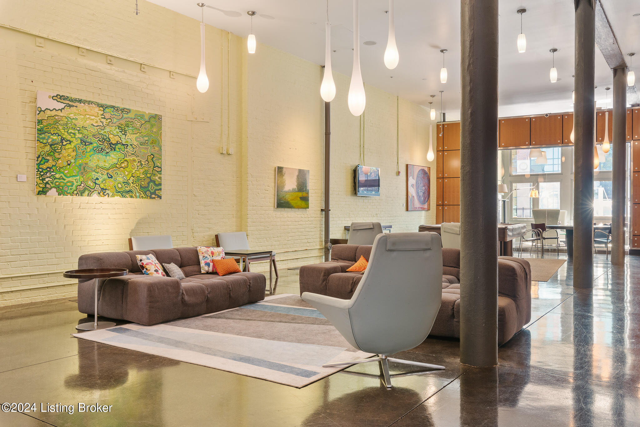 309 E Market St, 210