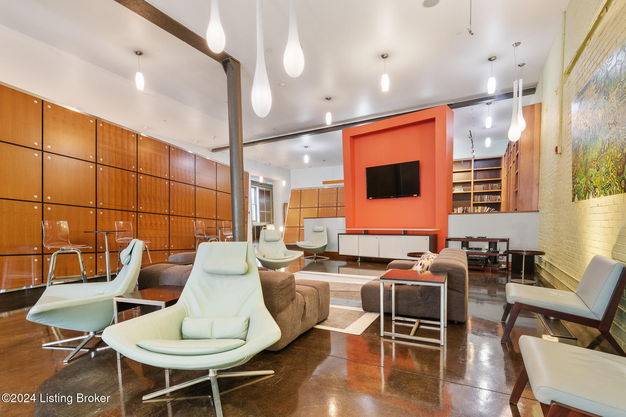 309 E Market St, 210