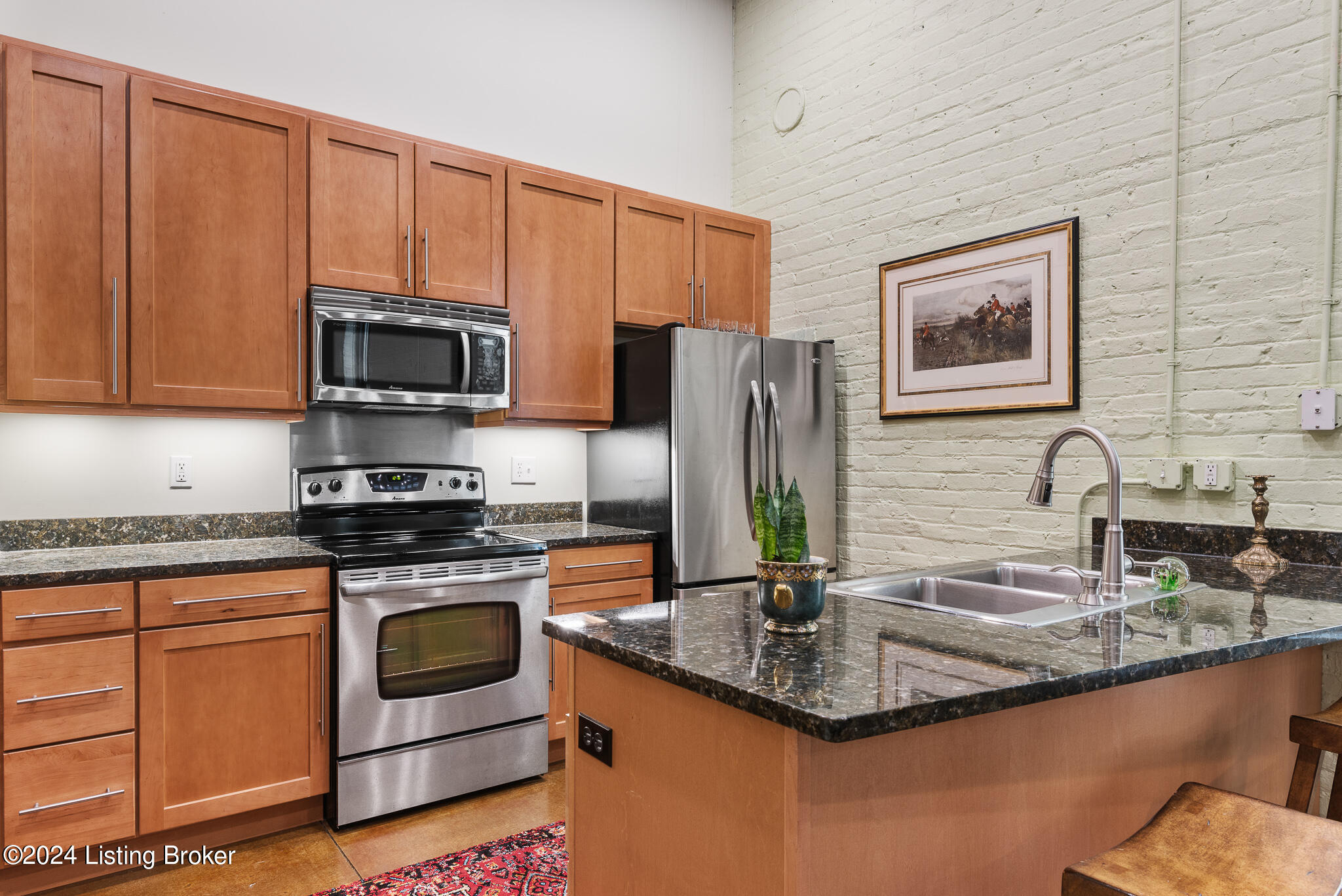 309 E Market St, 210