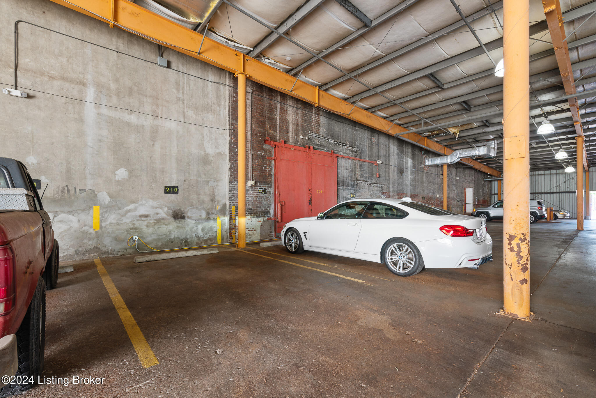 309 E Market St, 210