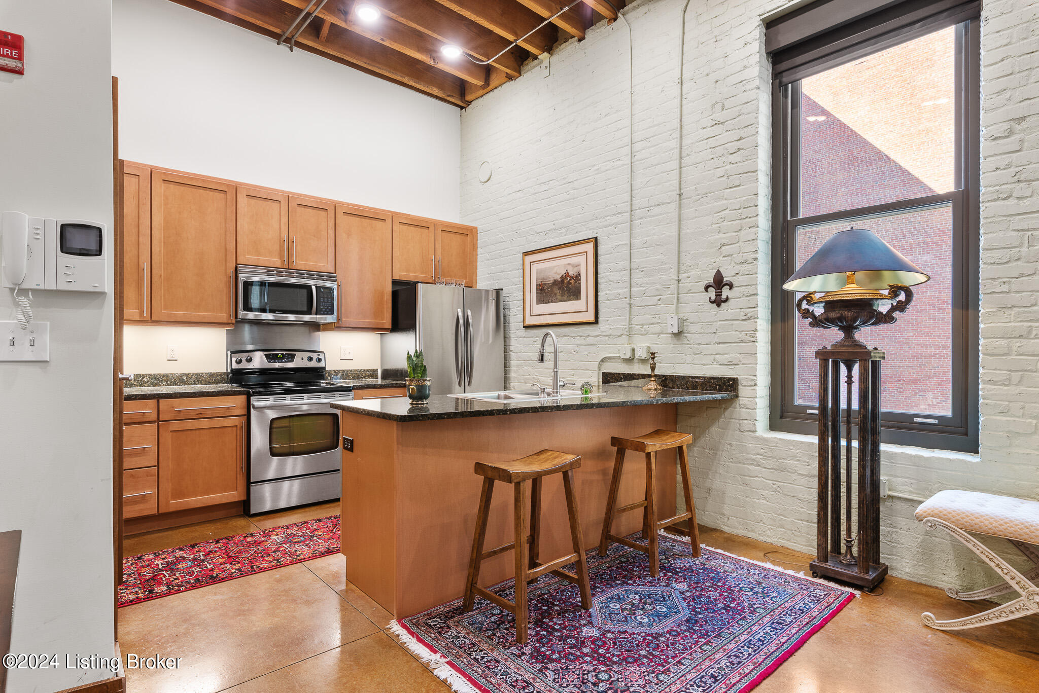 309 E Market St, 210