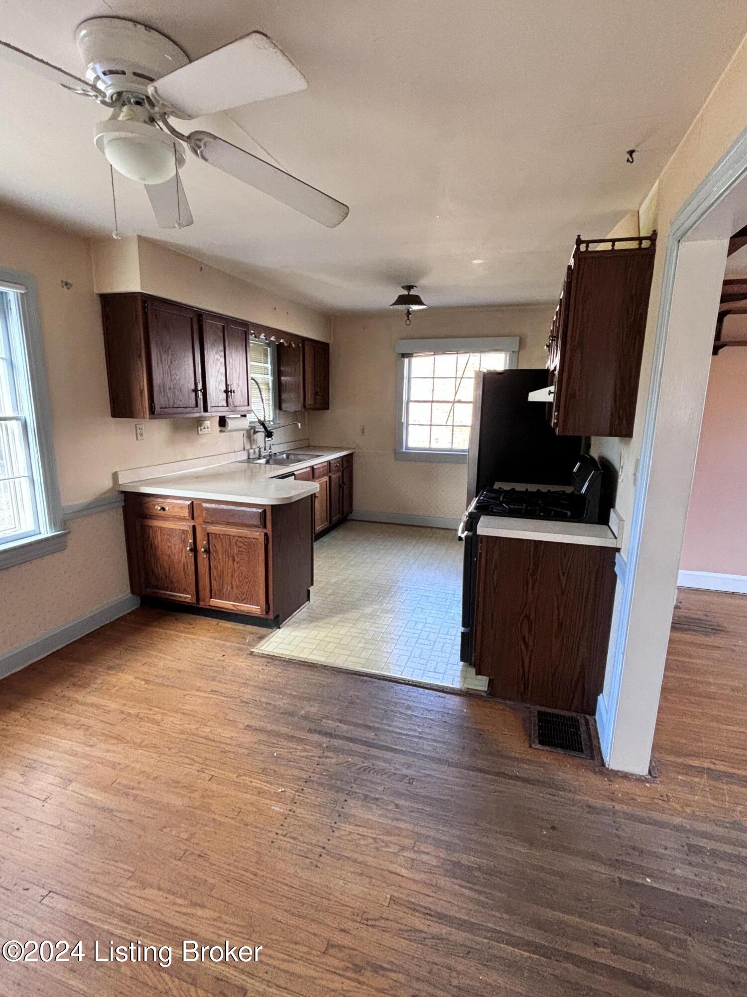 3020 Curran Rd