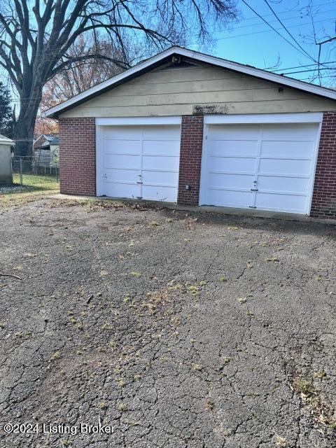 3020 Curran Rd