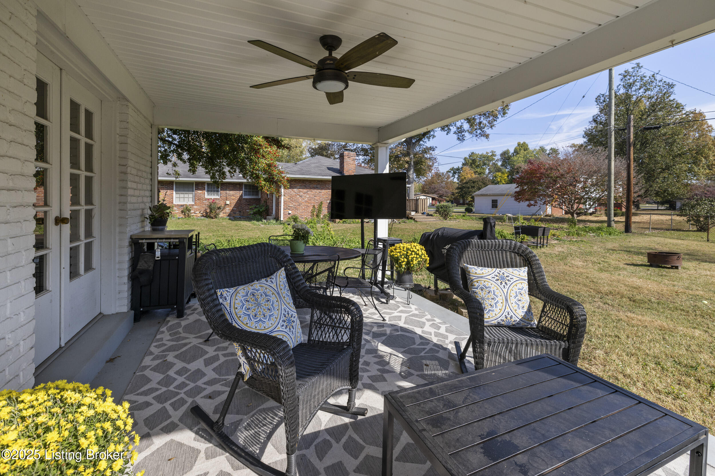 6708 Greenlawn Rd