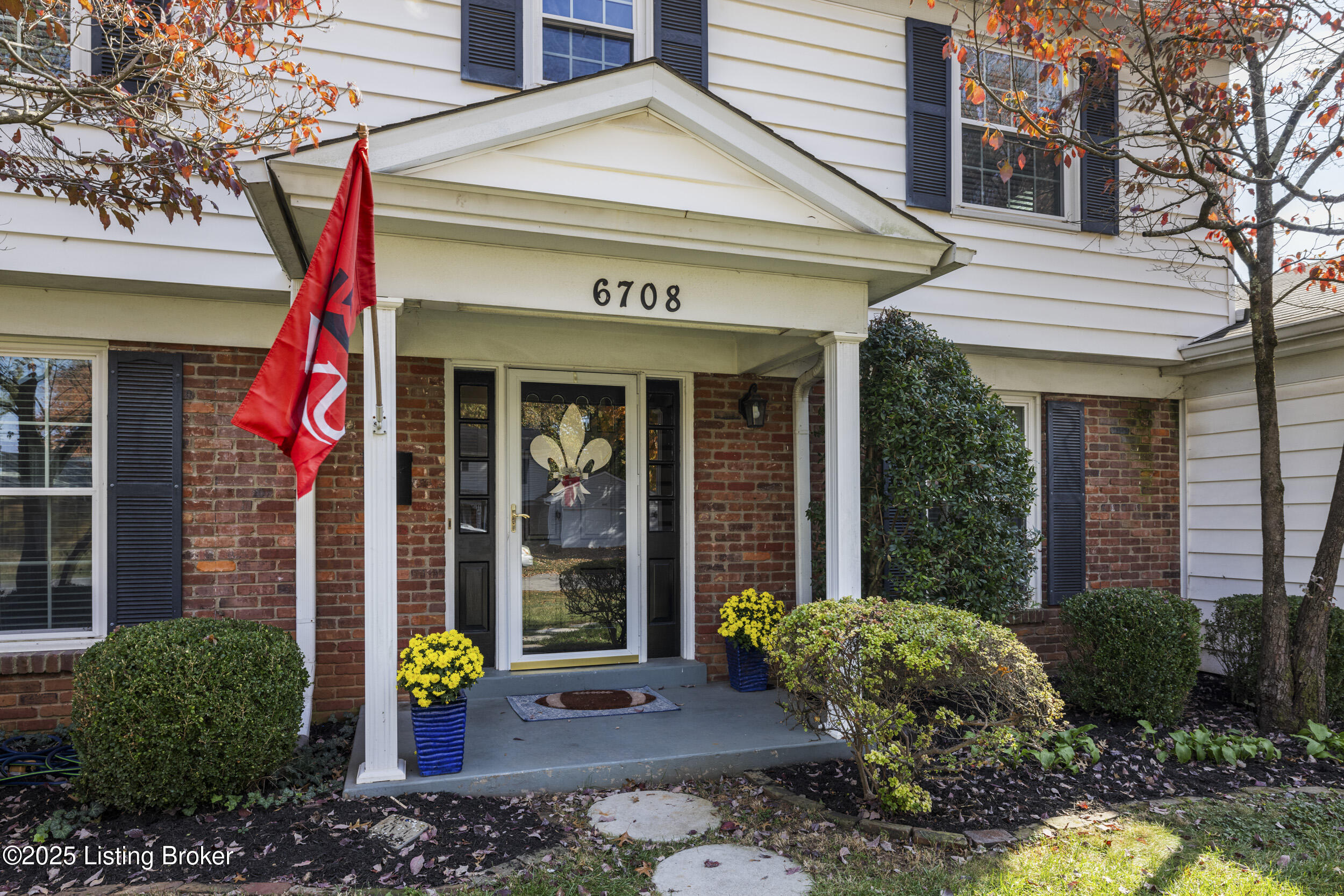 6708 Greenlawn Rd