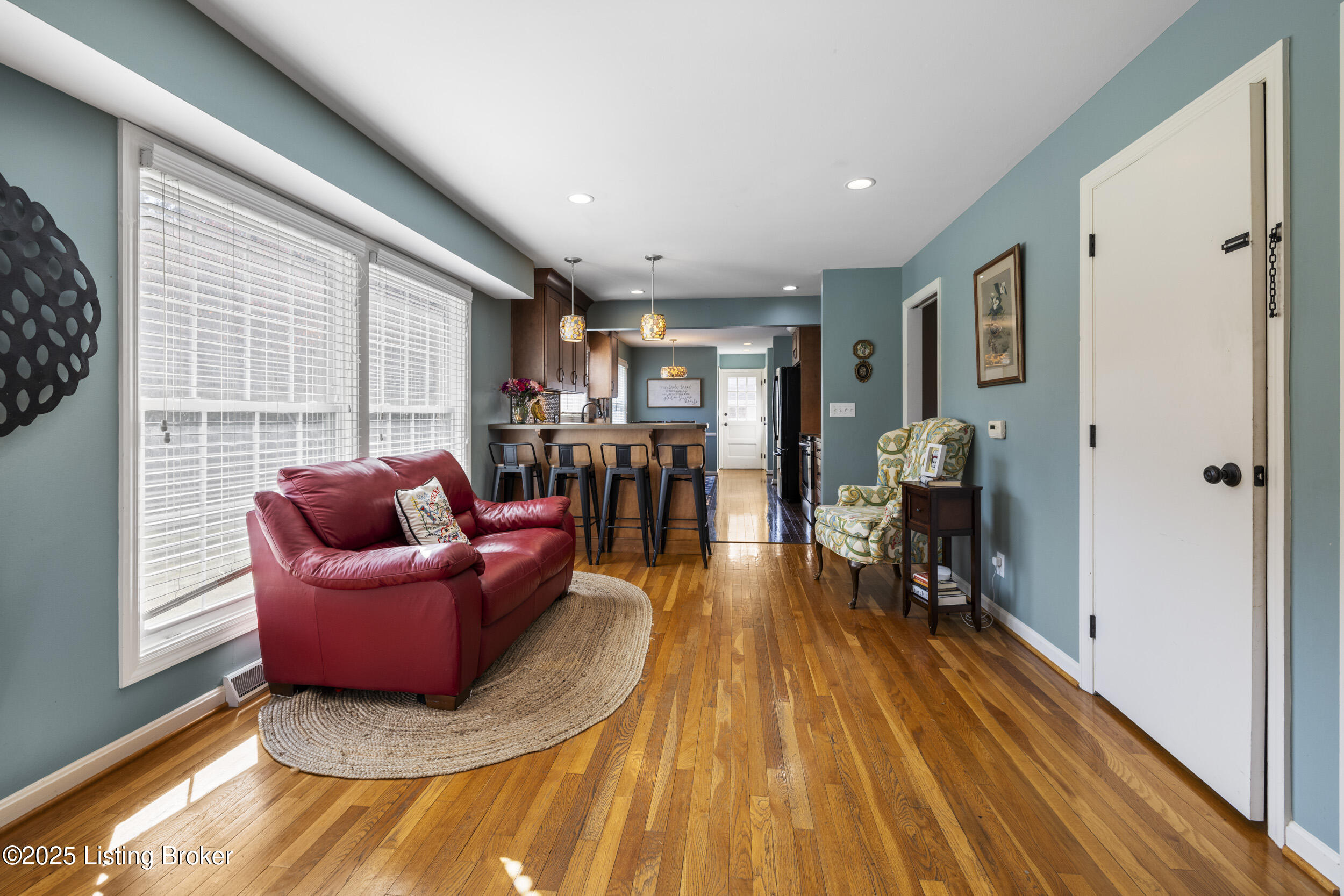 6708 Greenlawn Rd