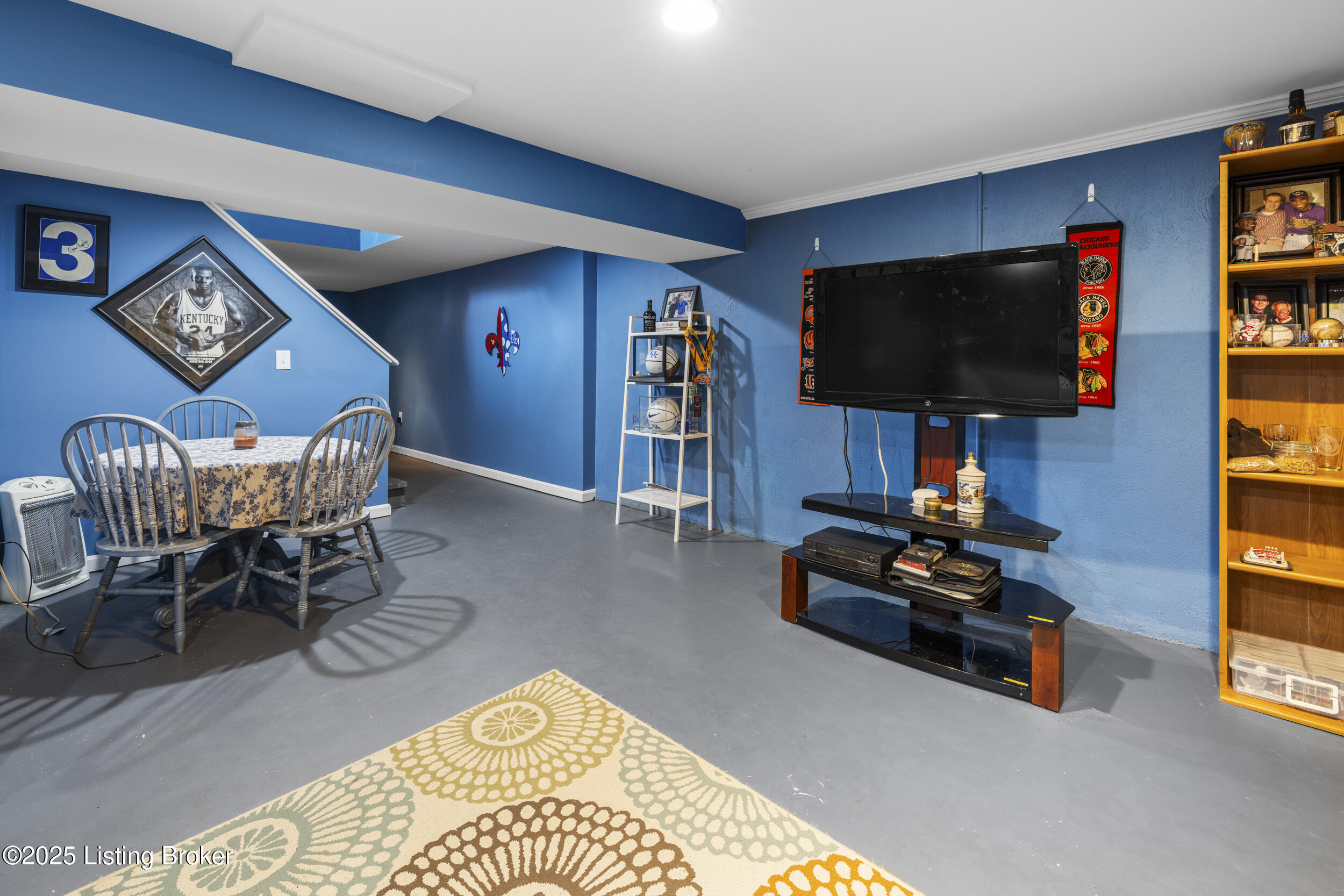 6708 Greenlawn Rd