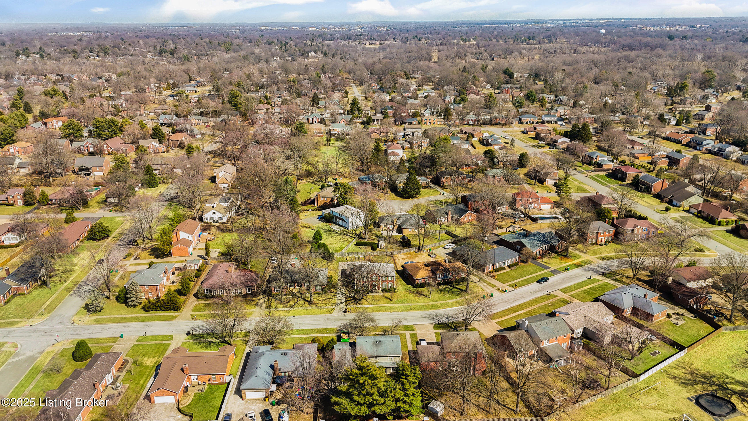2412 Hayward Rd