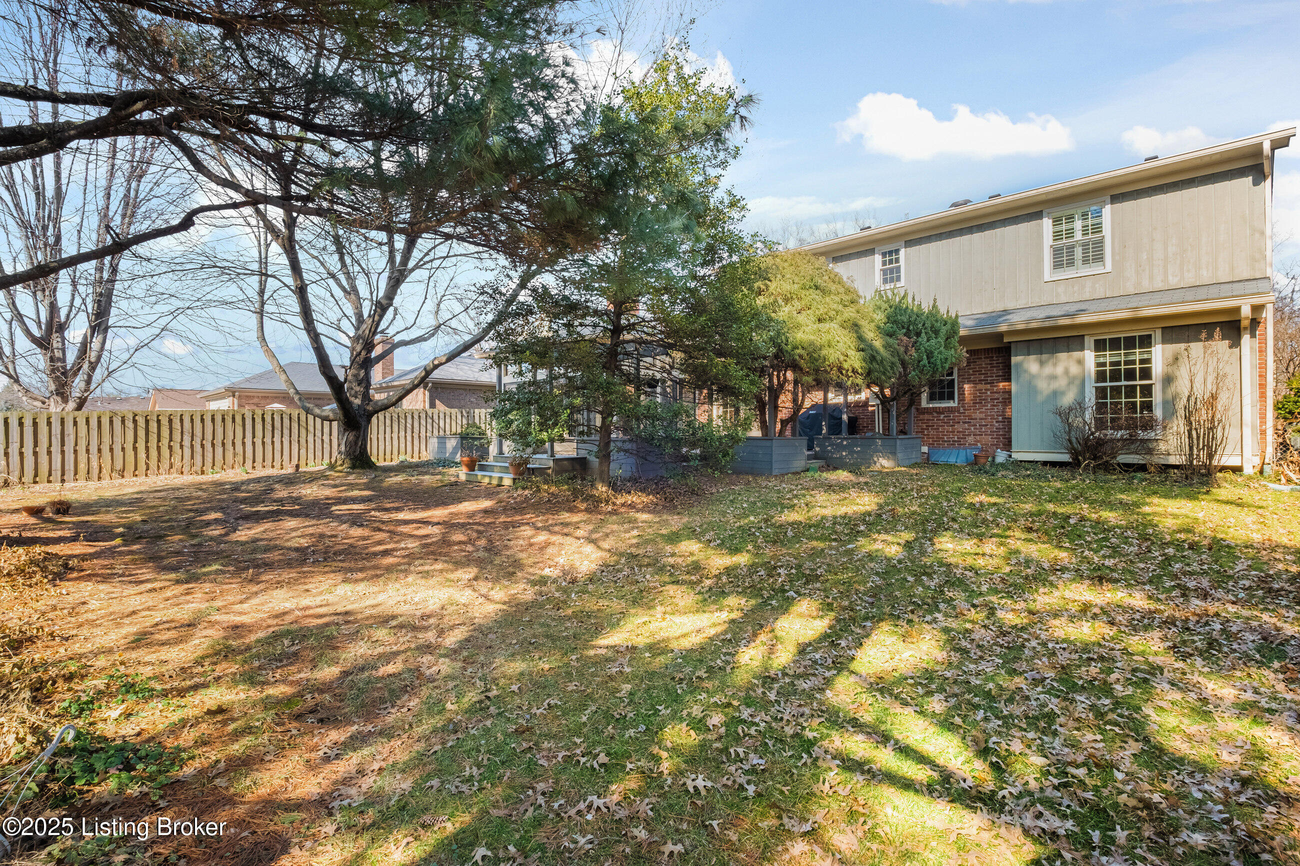 2412 Hayward Rd
