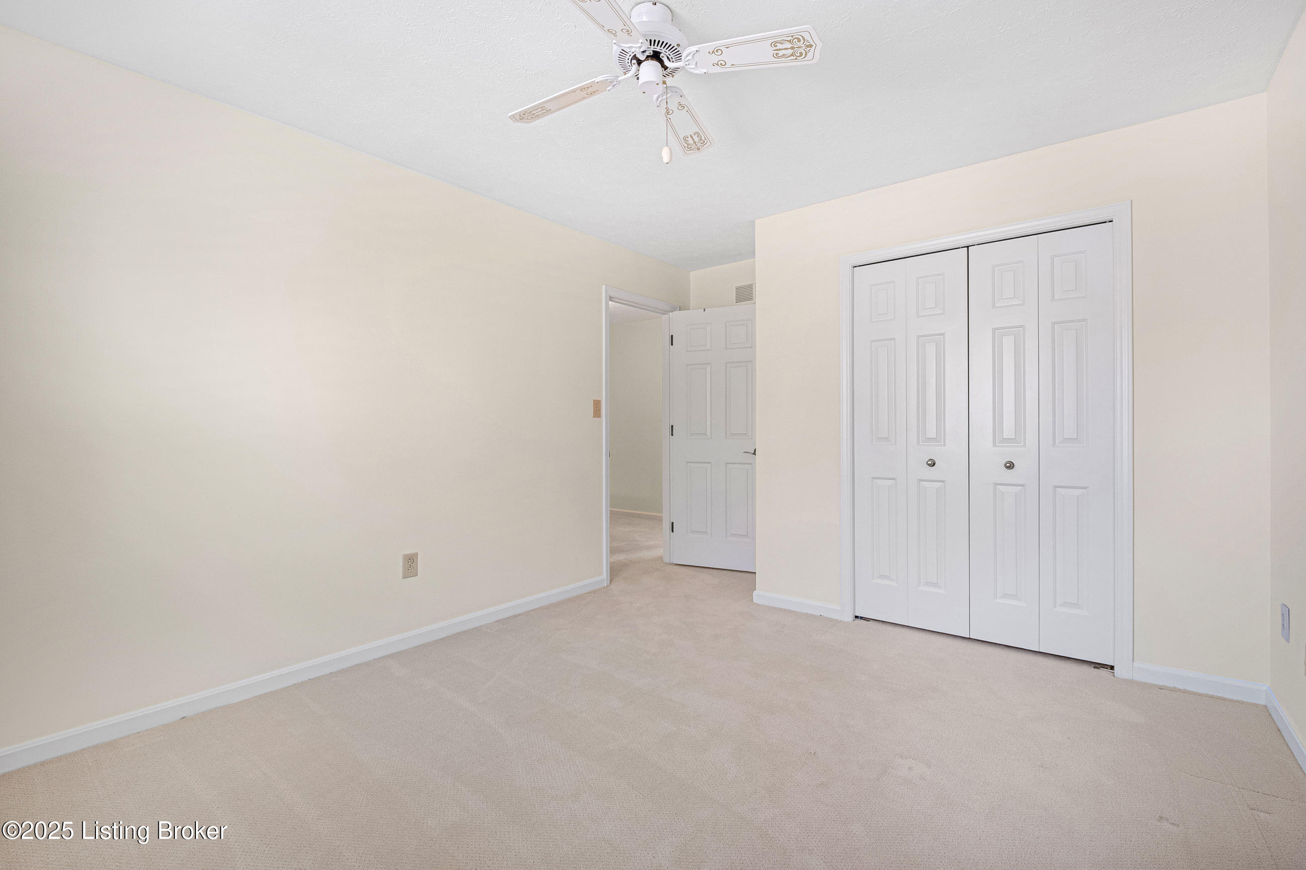 2412 Hayward Rd