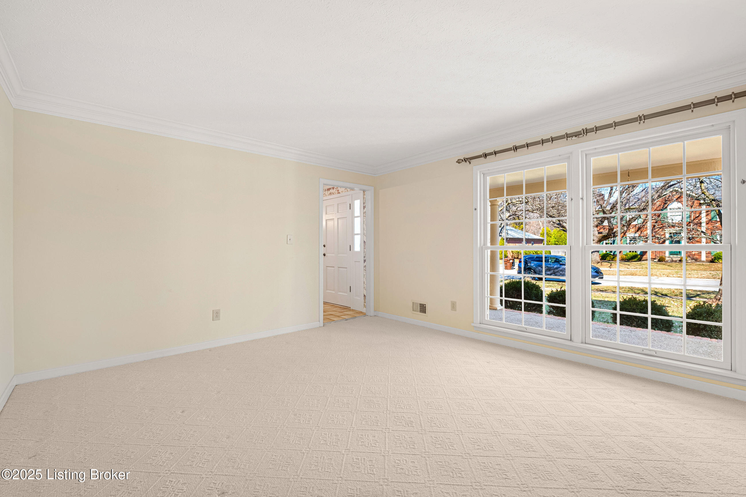 2412 Hayward Rd