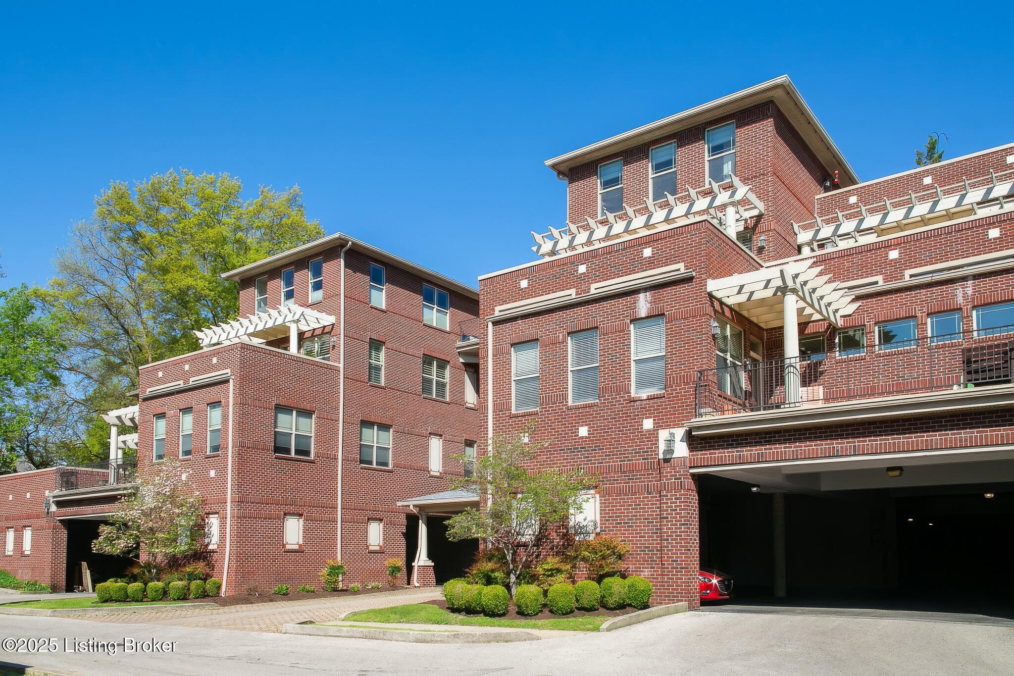 2001 Lancashire Ave, 104