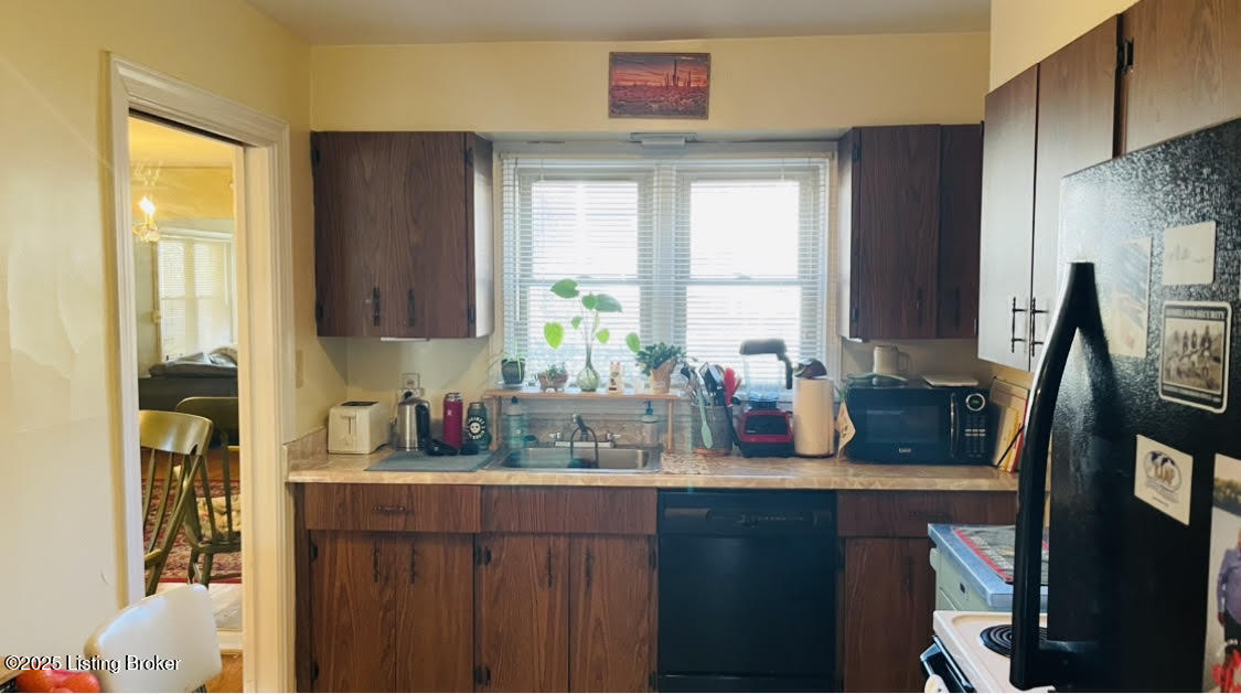 1167 Castlevale Dr, 1