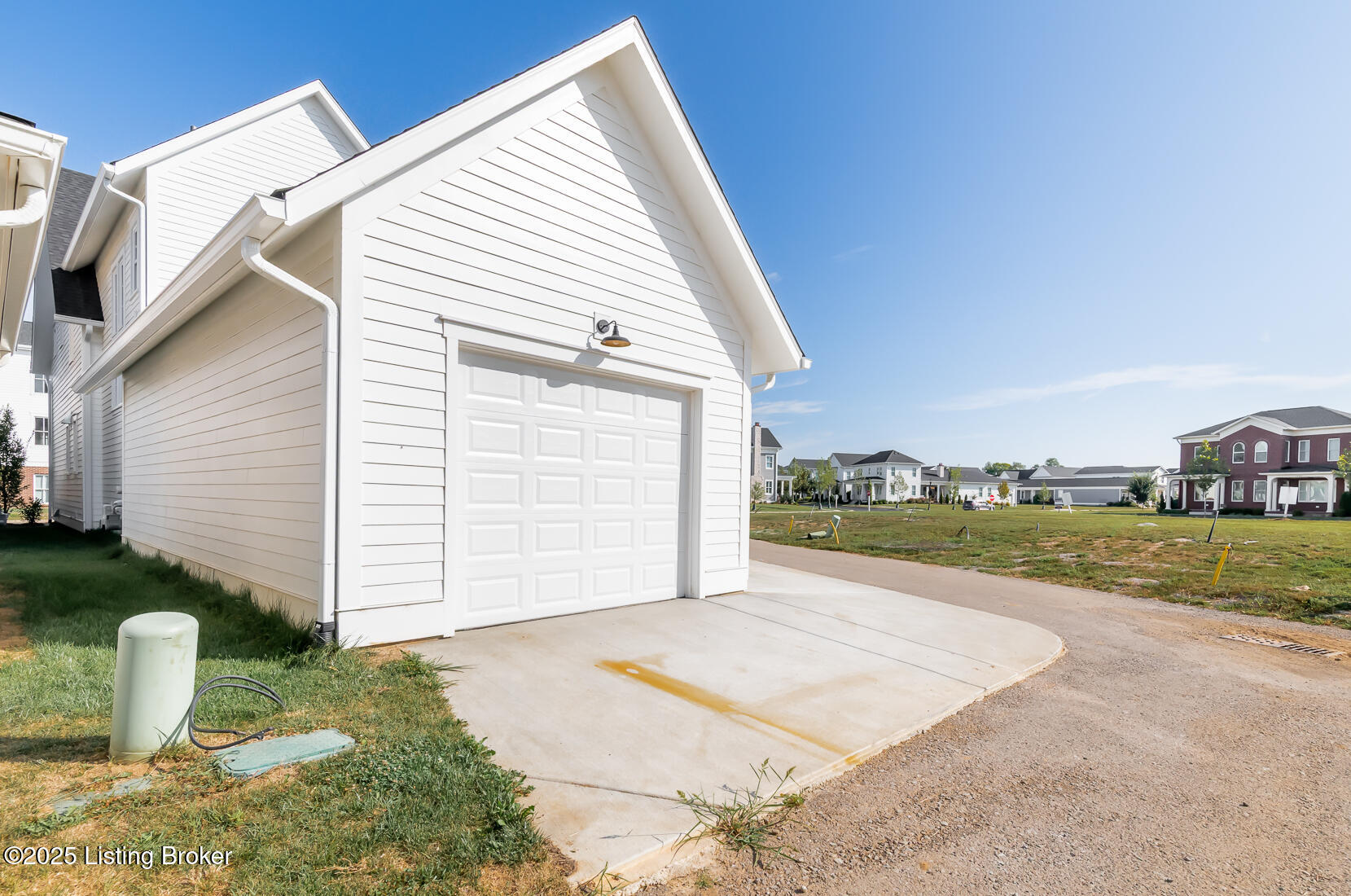 6221 Passionflower Dr